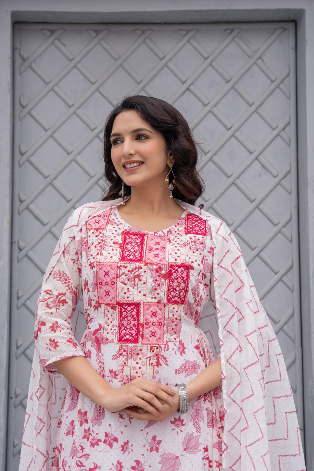 Juniper White & Pink Floral Printed Cotton Kurta Set With Thread & Mirror Work | Grocsy