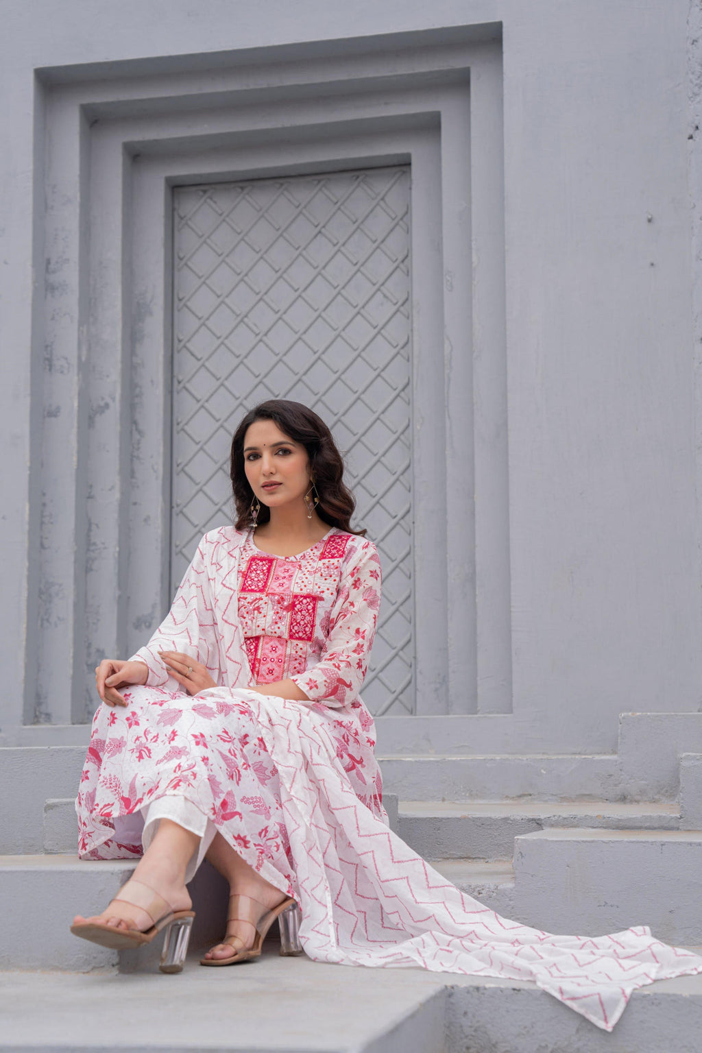 Juniper White & Pink Floral Printed Cotton Kurta Set With Thread & Mirror Work | Grocsy