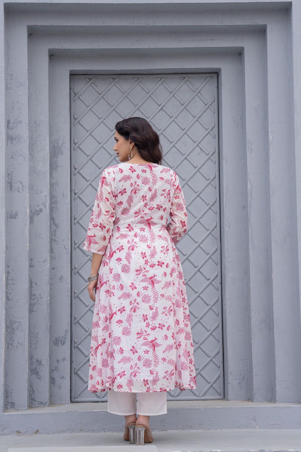 Juniper White & Pink Floral Printed Cotton Kurta Set With Thread & Mirror Work | Grocsy