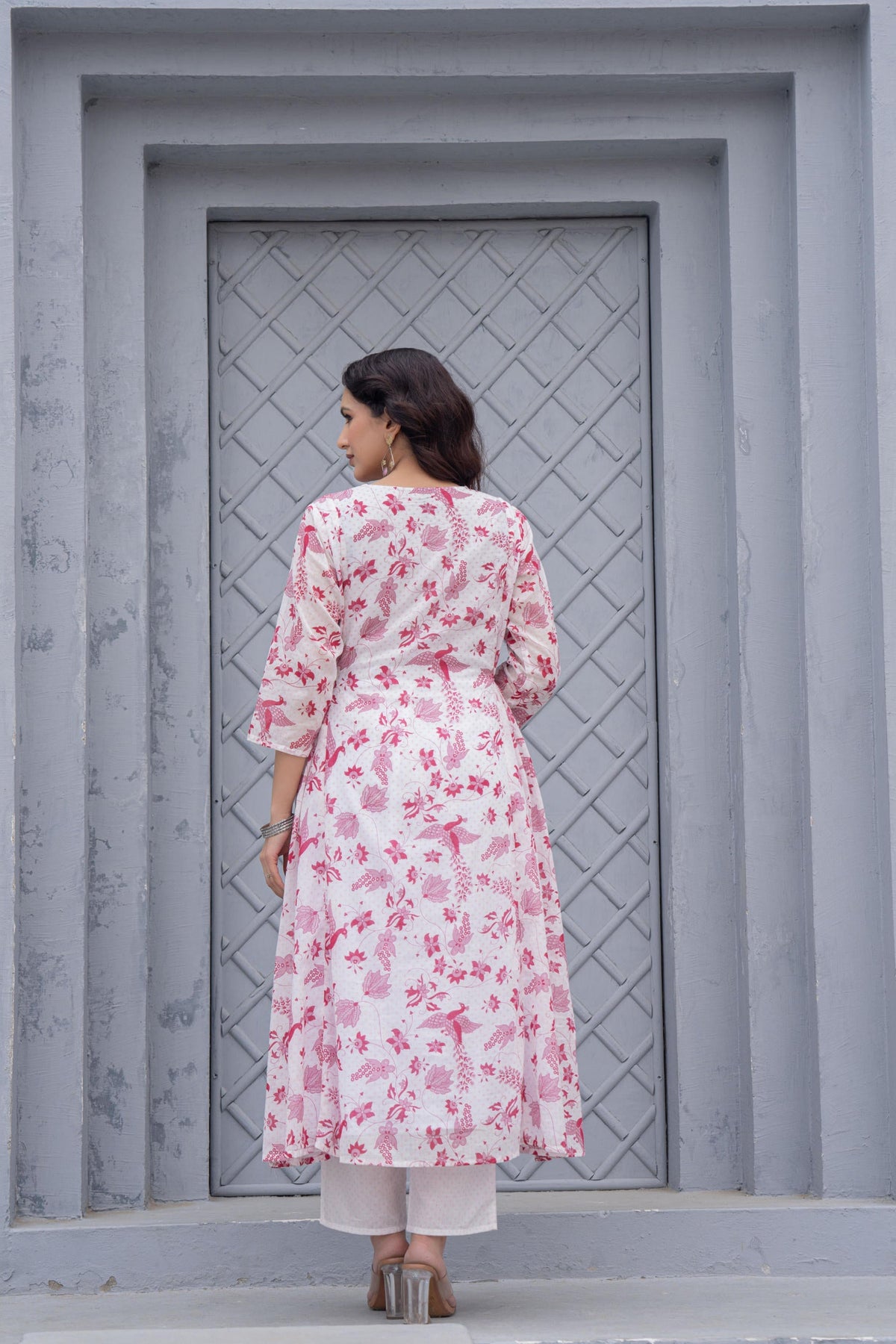 Juniper White & Pink Floral Printed Cotton Kurta Set With Thread & Mirror Work | Grocsy