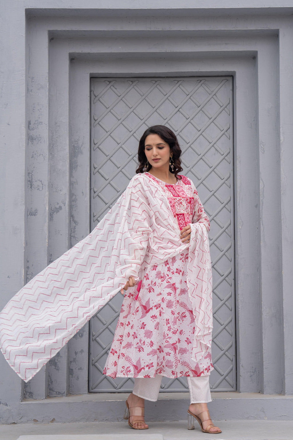 Juniper White & Pink Floral Printed Cotton Kurta Set With Thread & Mirror Work | Grocsy