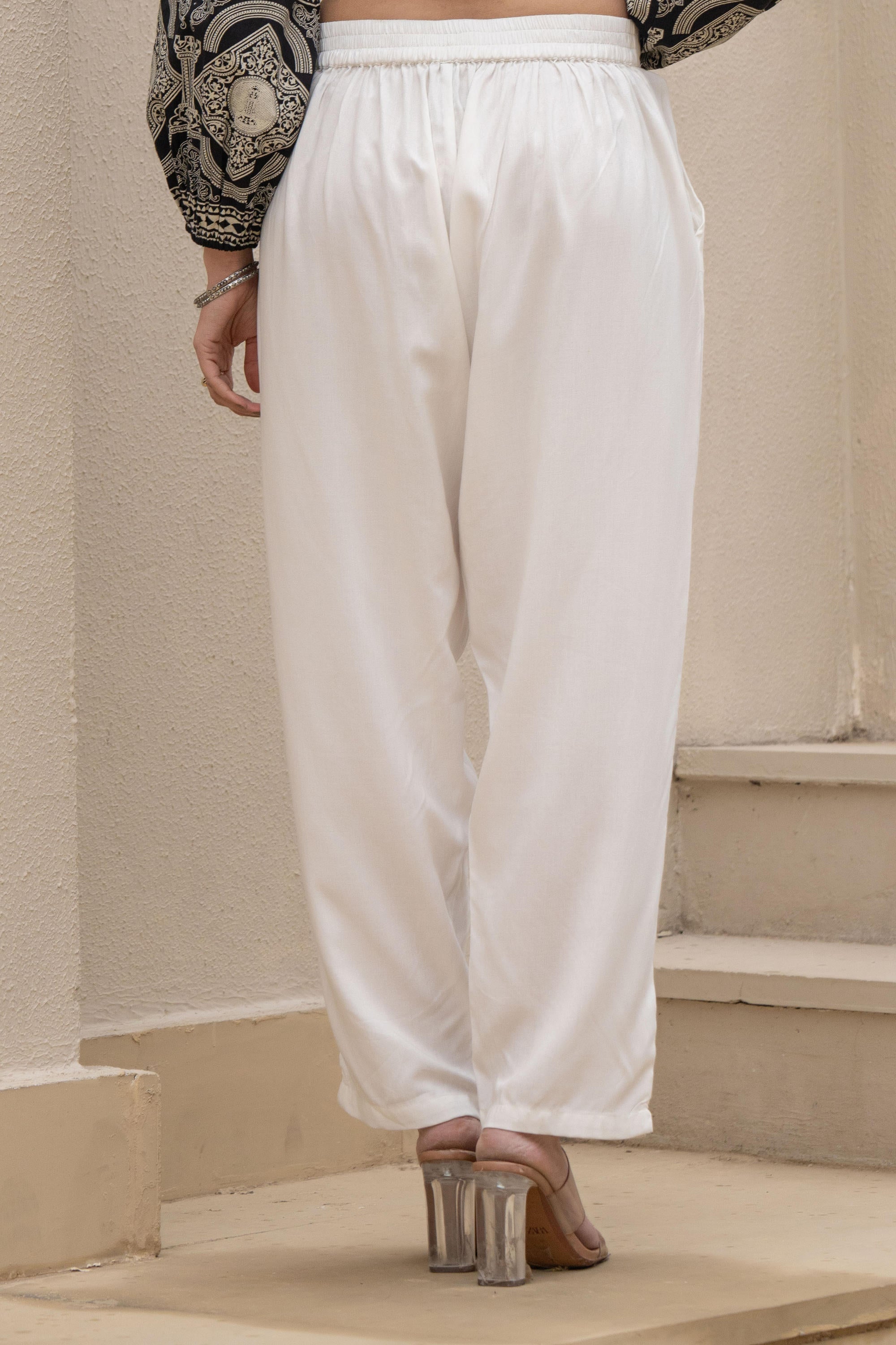 Juniper White Solid Viscose Pants | Grocsy