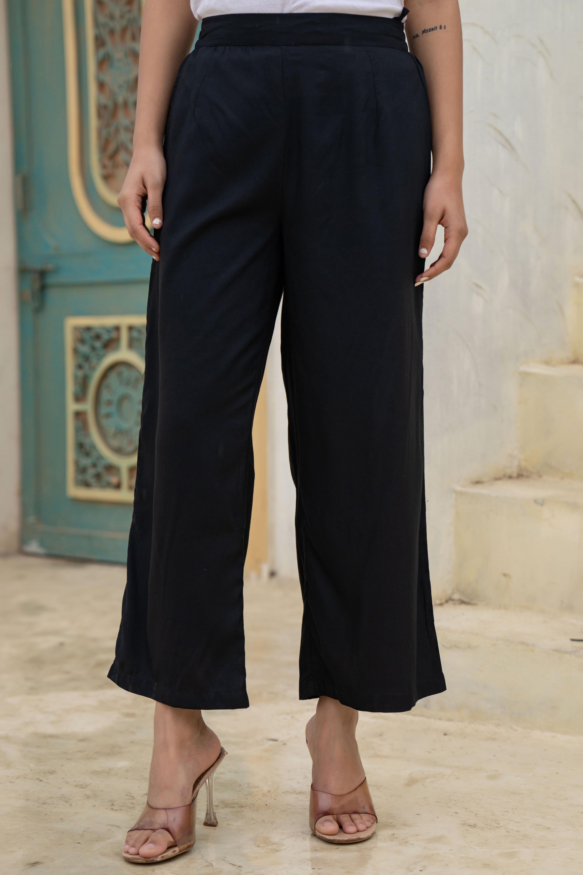 Juniper Black Solid Viscose Palazzo Pants | Grocsy