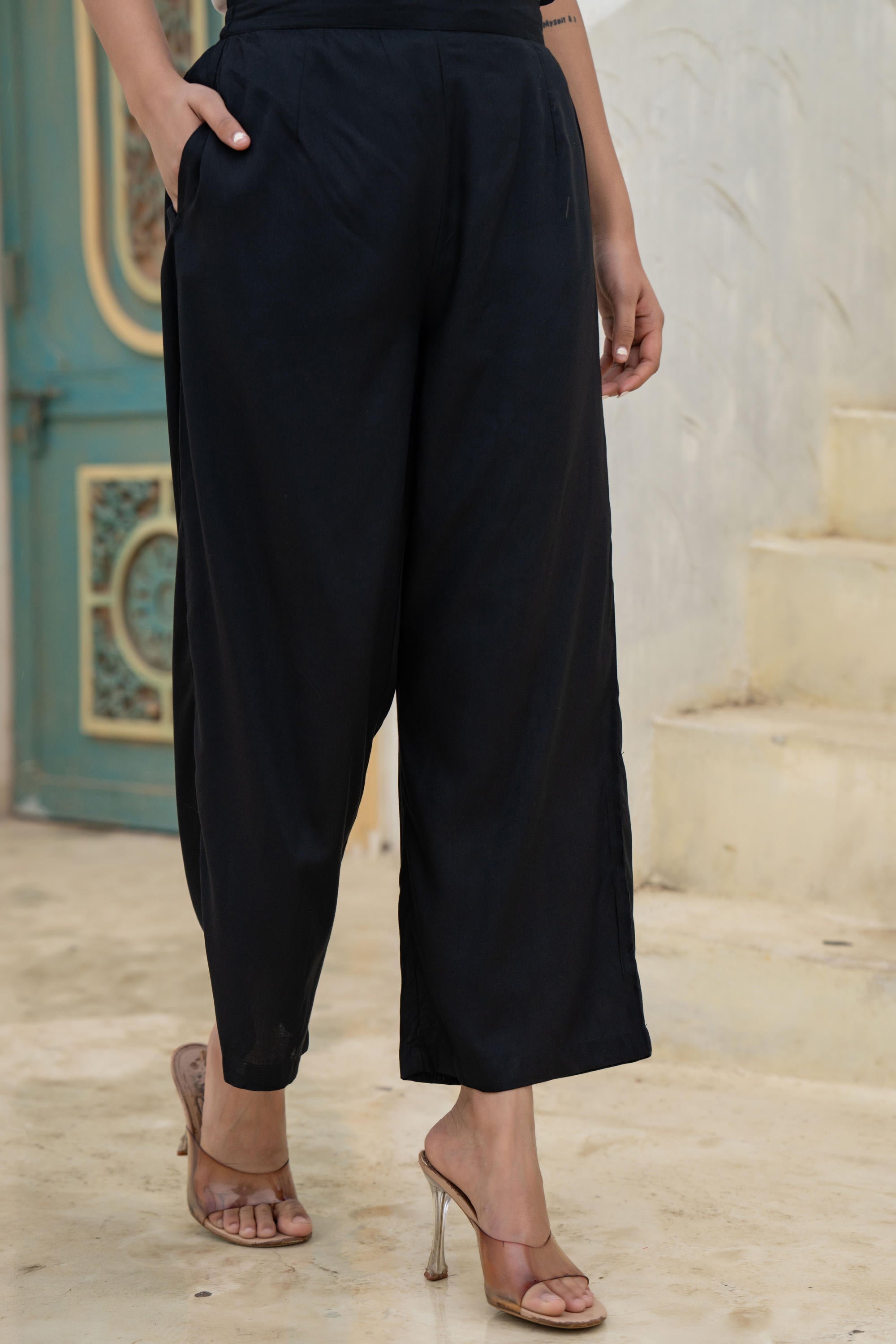 Juniper Black Solid Viscose Palazzo Pants | Grocsy
