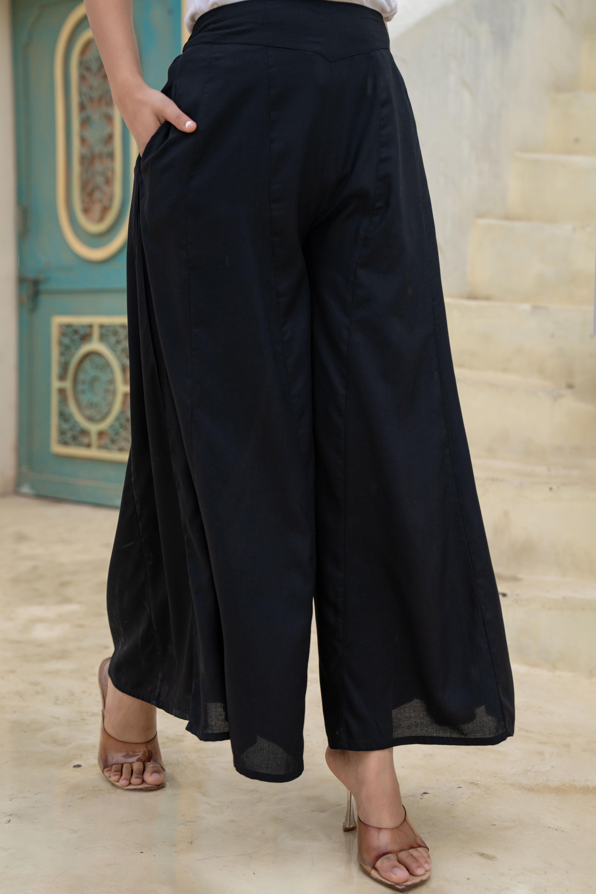 Juniper Black Solid Viscose Palazzo Pants | Grocsy