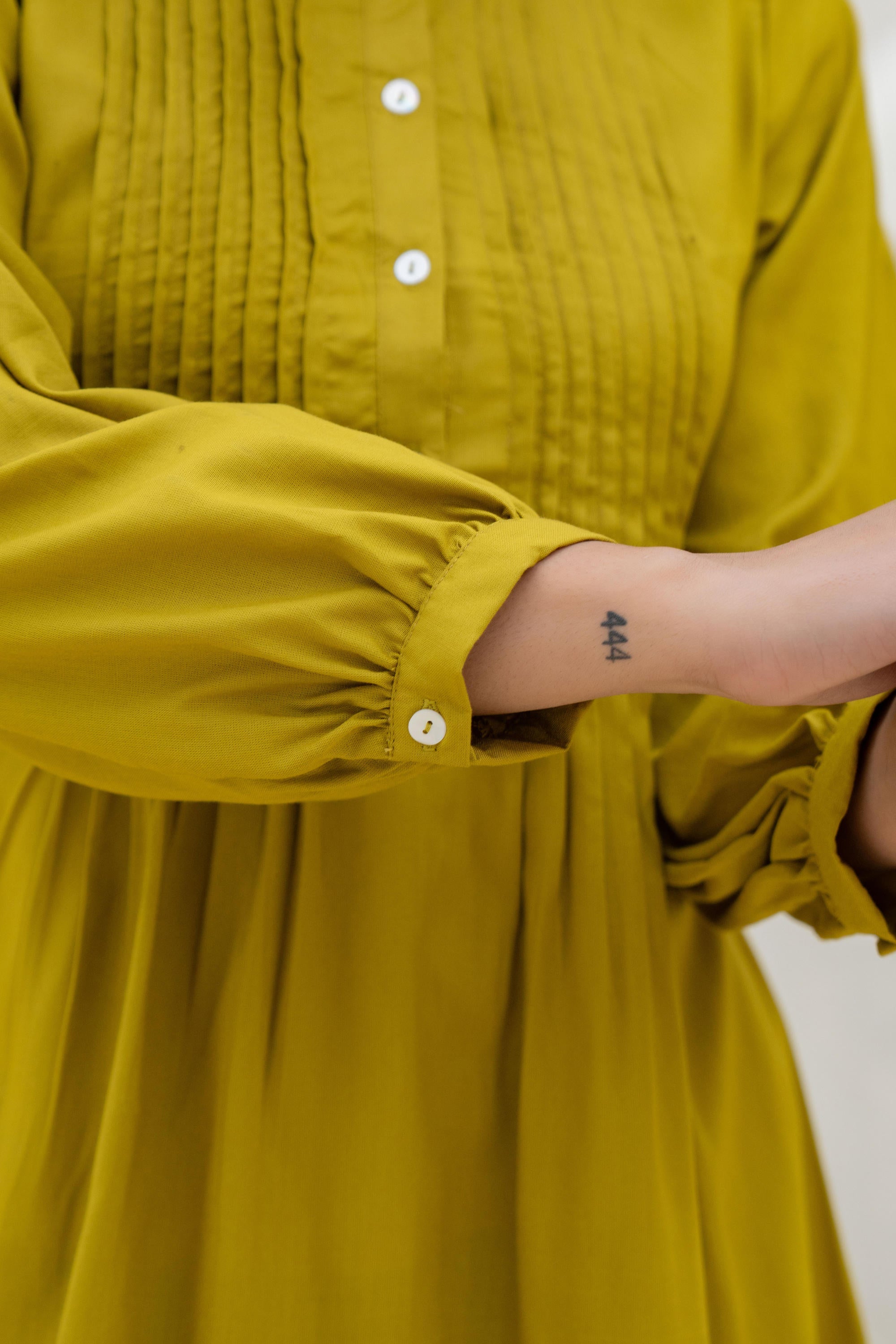 Juniper Lime Solid Viscose Tunic With Buttons & Lace | Grocsy