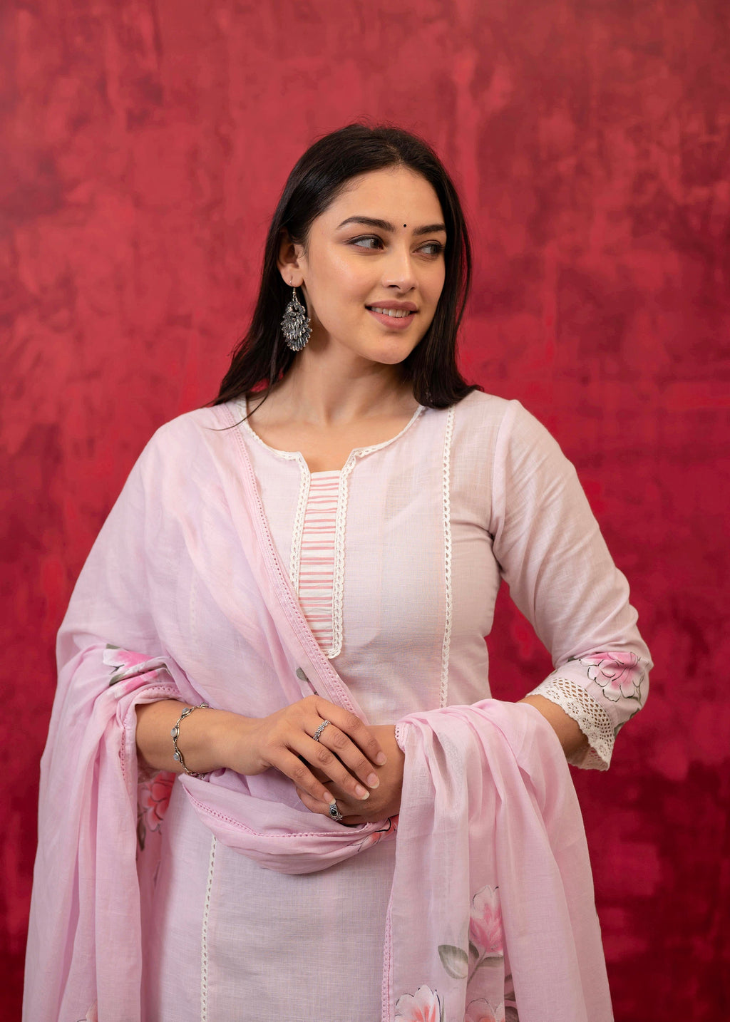Juniper Lavender Cotton Slub Kurta-Pant Set With Lace Work & Floral Print Dupatta | Grocsy