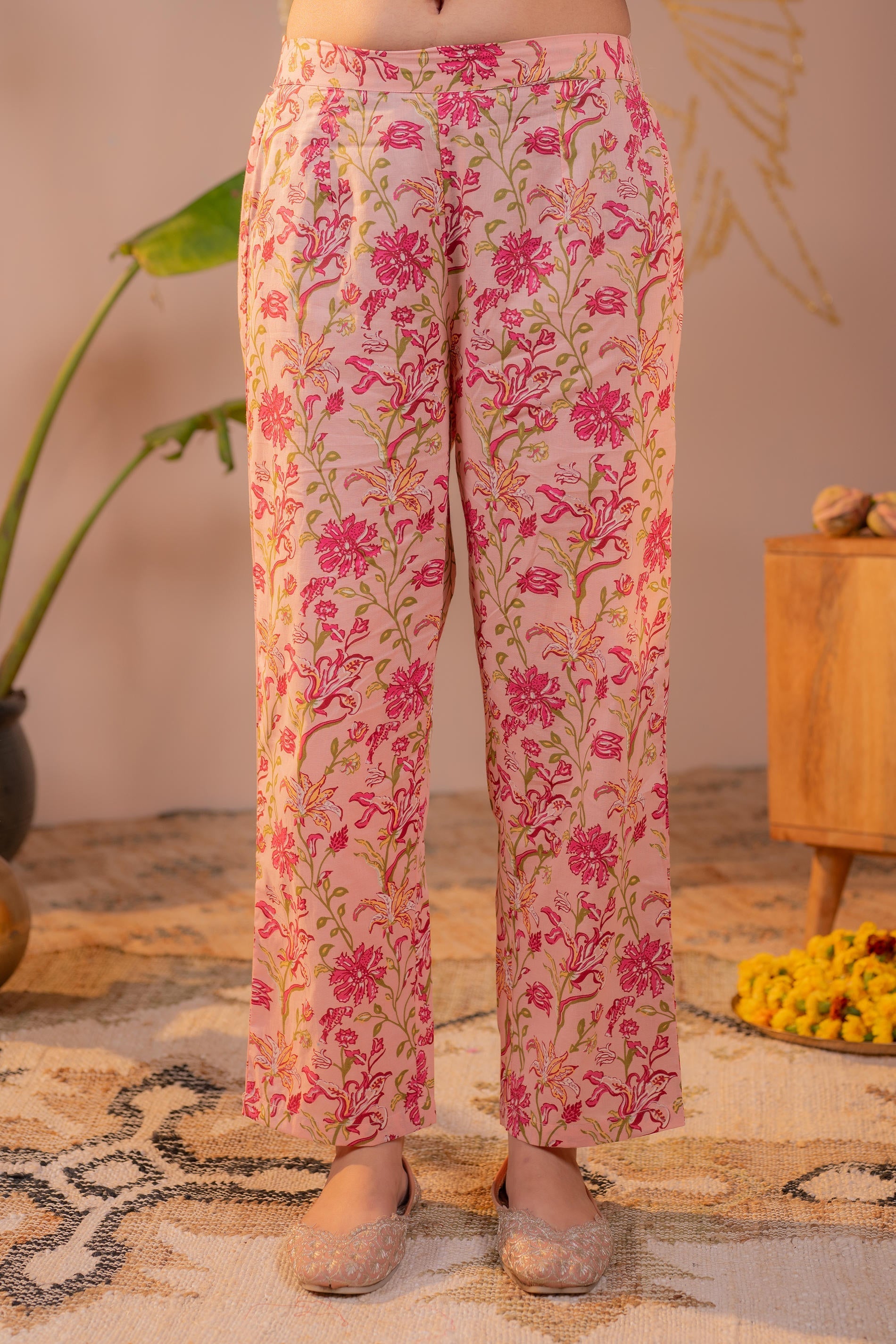 Juniper Noor-e-Gul Peach Printed Kurta Pant And Dupatta Set | Grocsy