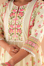 Juniper Noor-e-Gul SageGreen Printed Kurta Pant And Dupatta Set | Grocsy