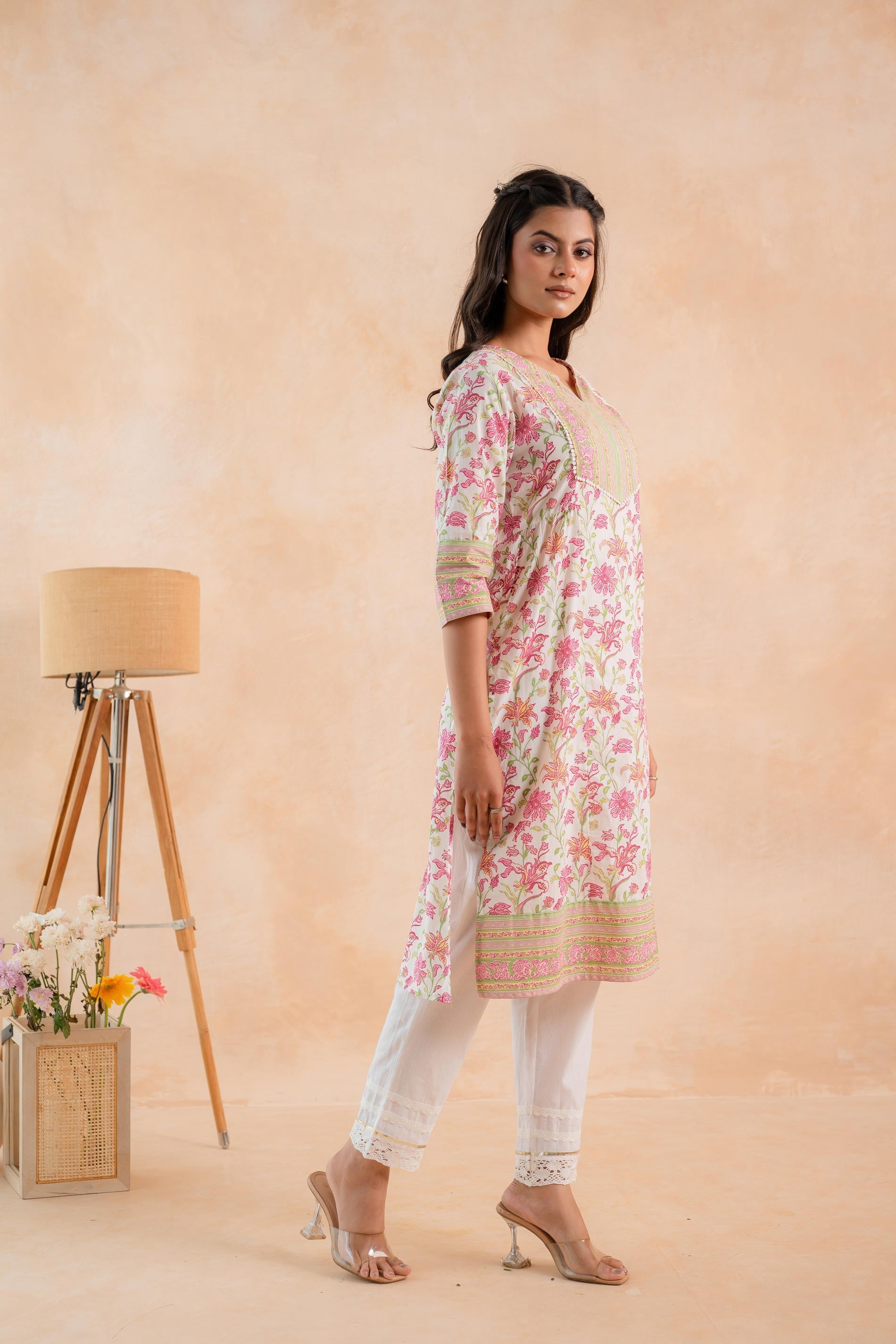 Juniper Ivory Blossom Panelled Kurta | Grocsy