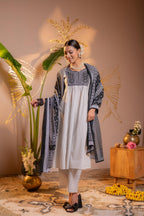 Juniper Black & White Viraasat Printed Kurta Pant And Dupatta Set with Dupatta | Grocsy