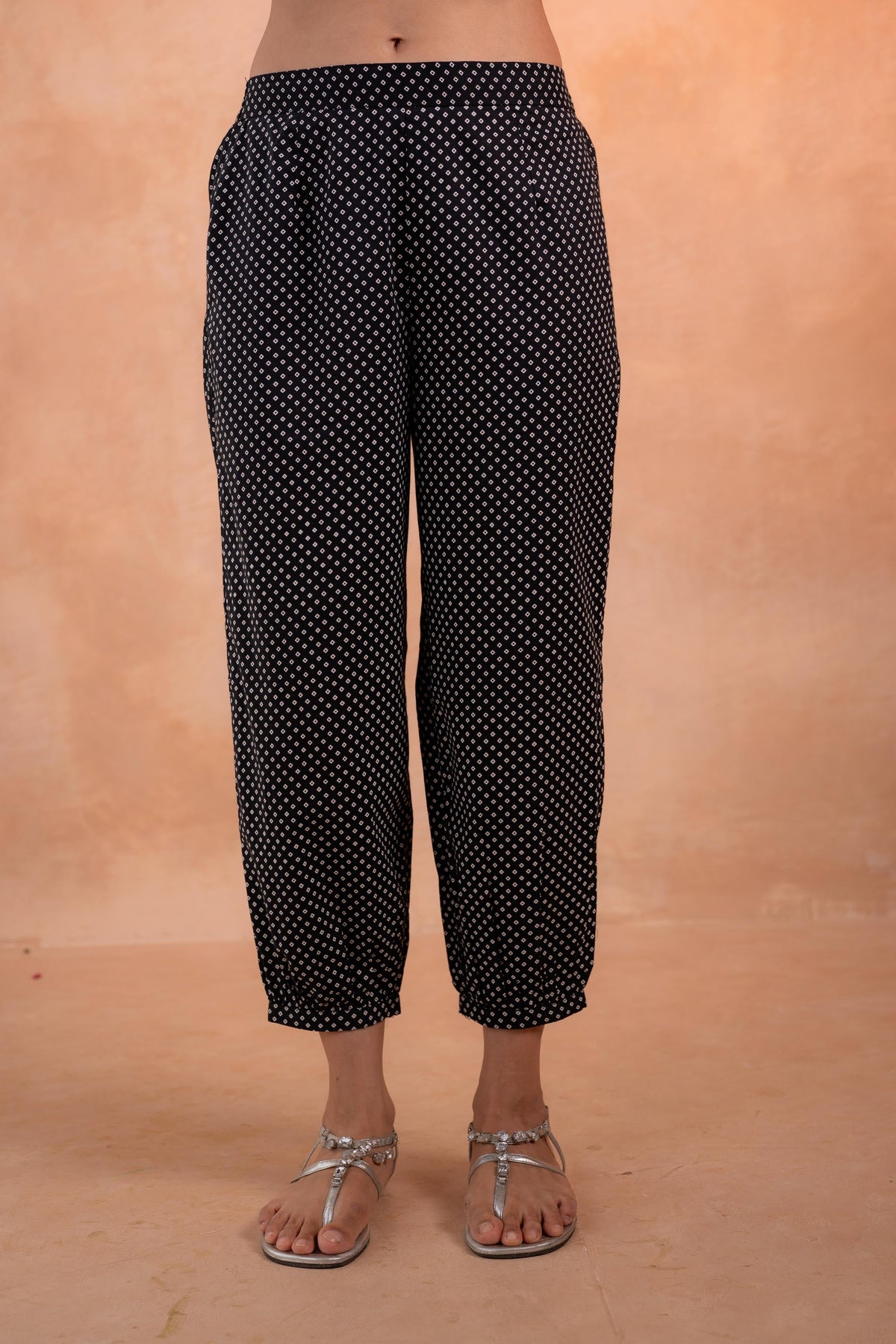 Juniper Noir Ikat Echo Black & White Printed Kurta Pant And Dupatta Set | Grocsy