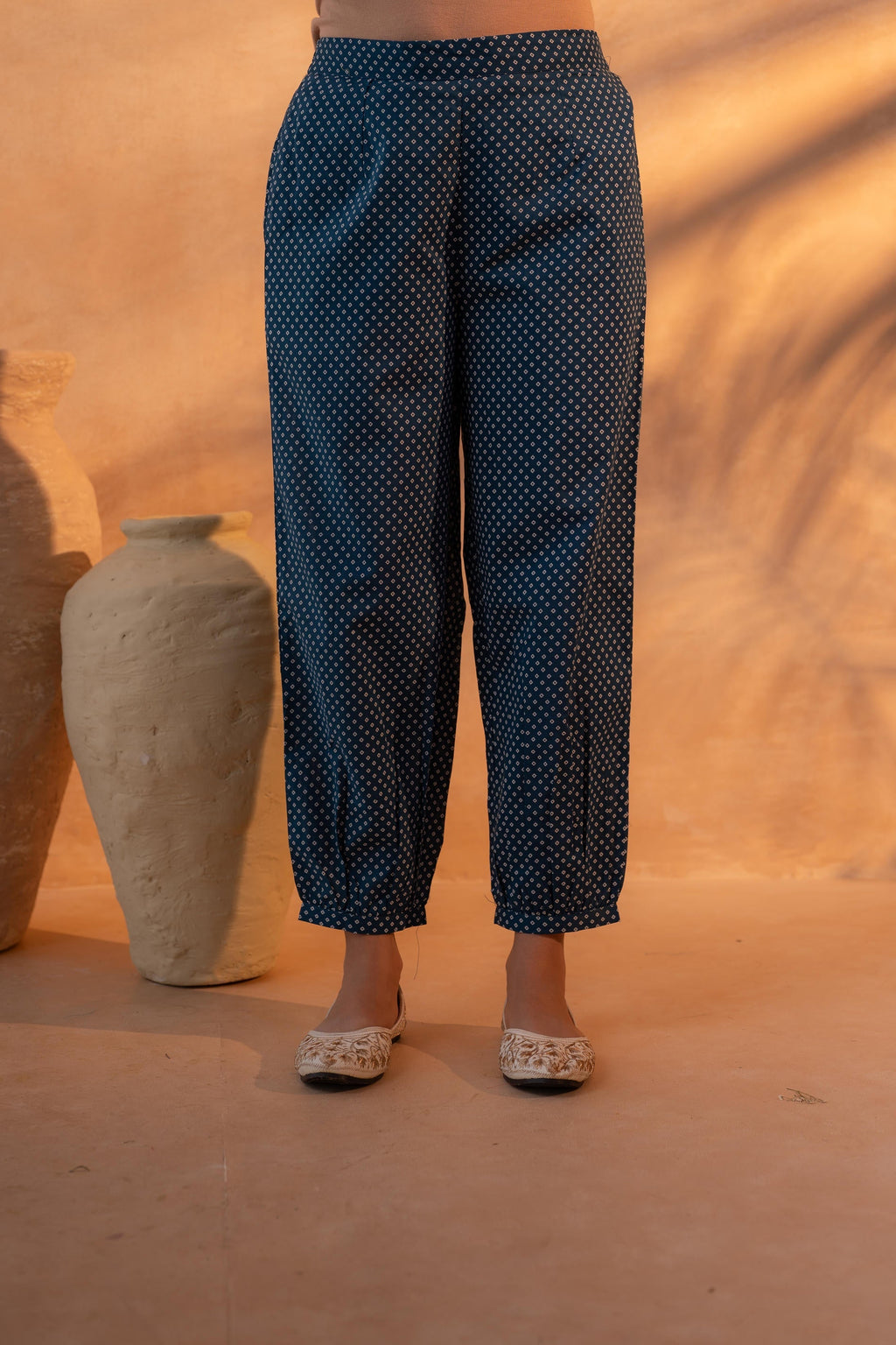 Juniper Noir Ikat Echo Blue & White Printed Kurta Pant And Dupatta Set | Grocsy