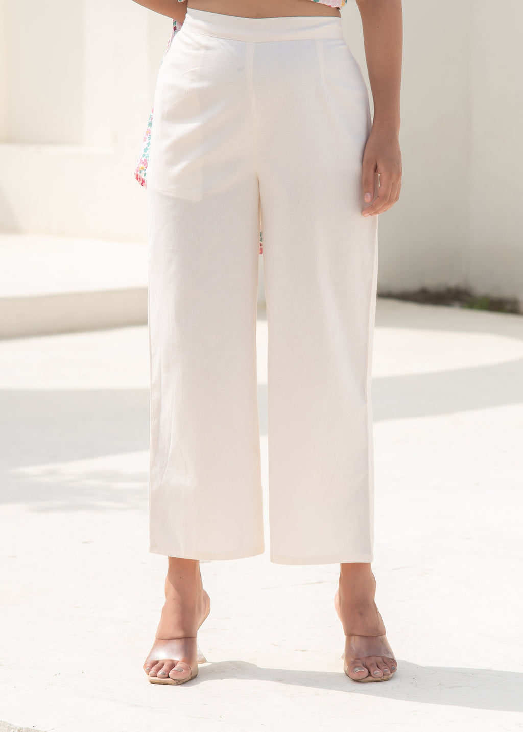 Juniper Women'S Off White Solid Straight Cotton Pant With Pocket | Grocsy