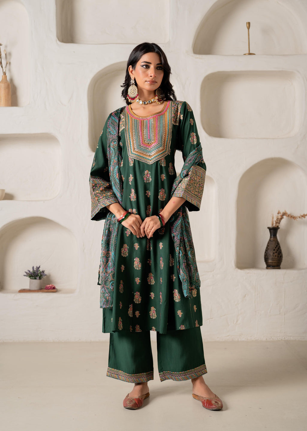 Juniper Emerald Mughal Motif Printed Kurta Set With Dupatta | Grocsy