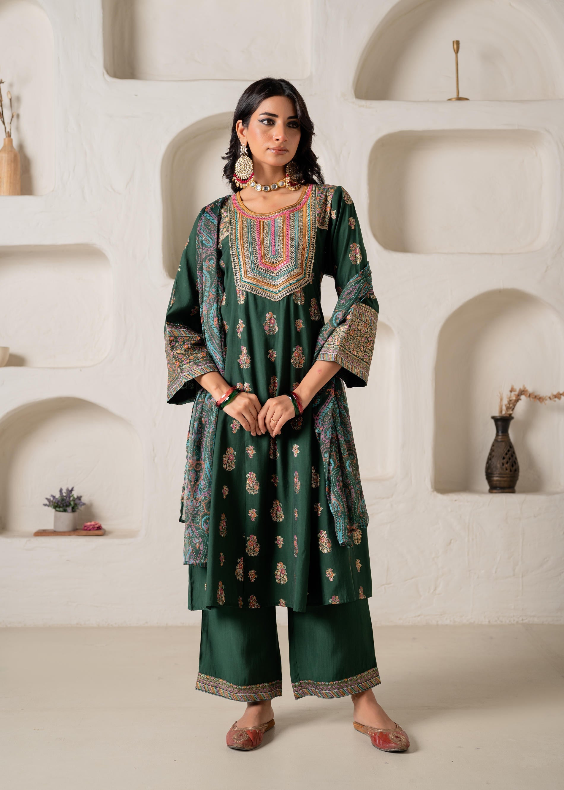 Juniper Emerald Mughal Motif Printed Kurta Set With Dupatta | Grocsy