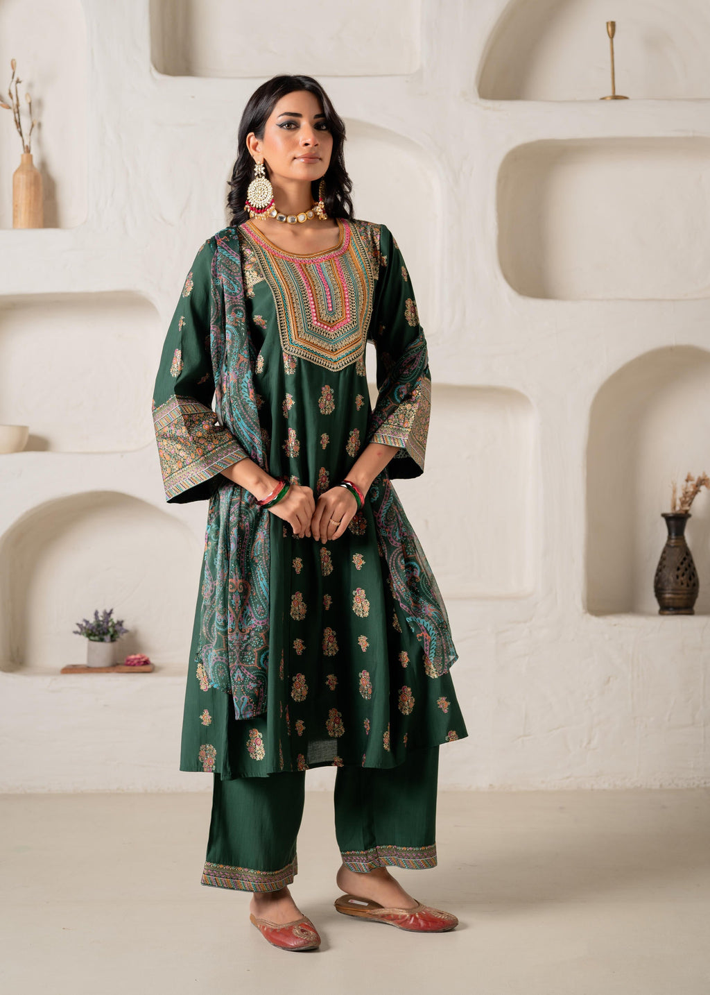 Juniper Emerald Mughal Motif Printed Kurta Set With Dupatta | Grocsy