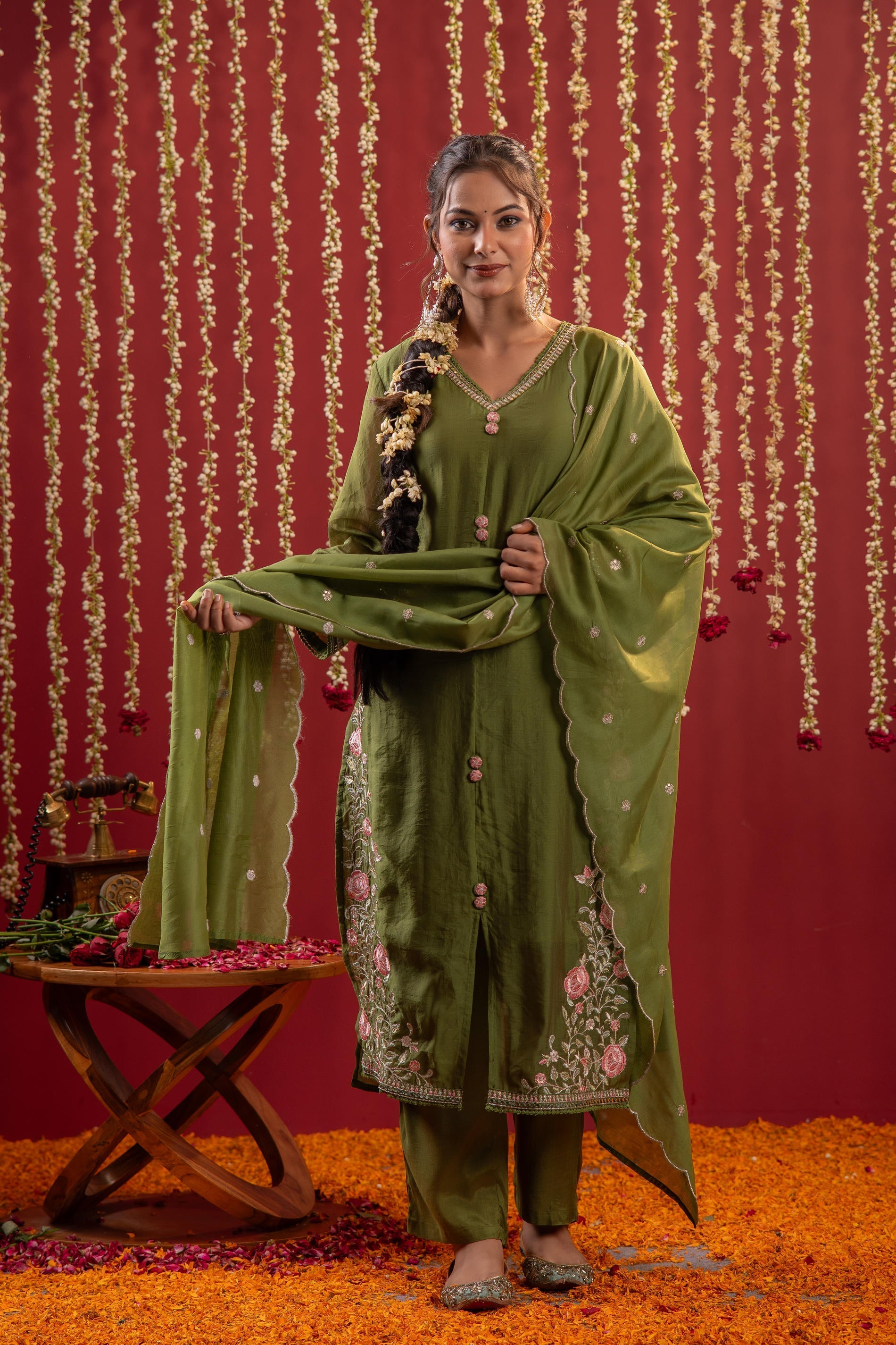 Juniper Mehendi Green Embroidered Kurta Set With Dupatta | Grocsy