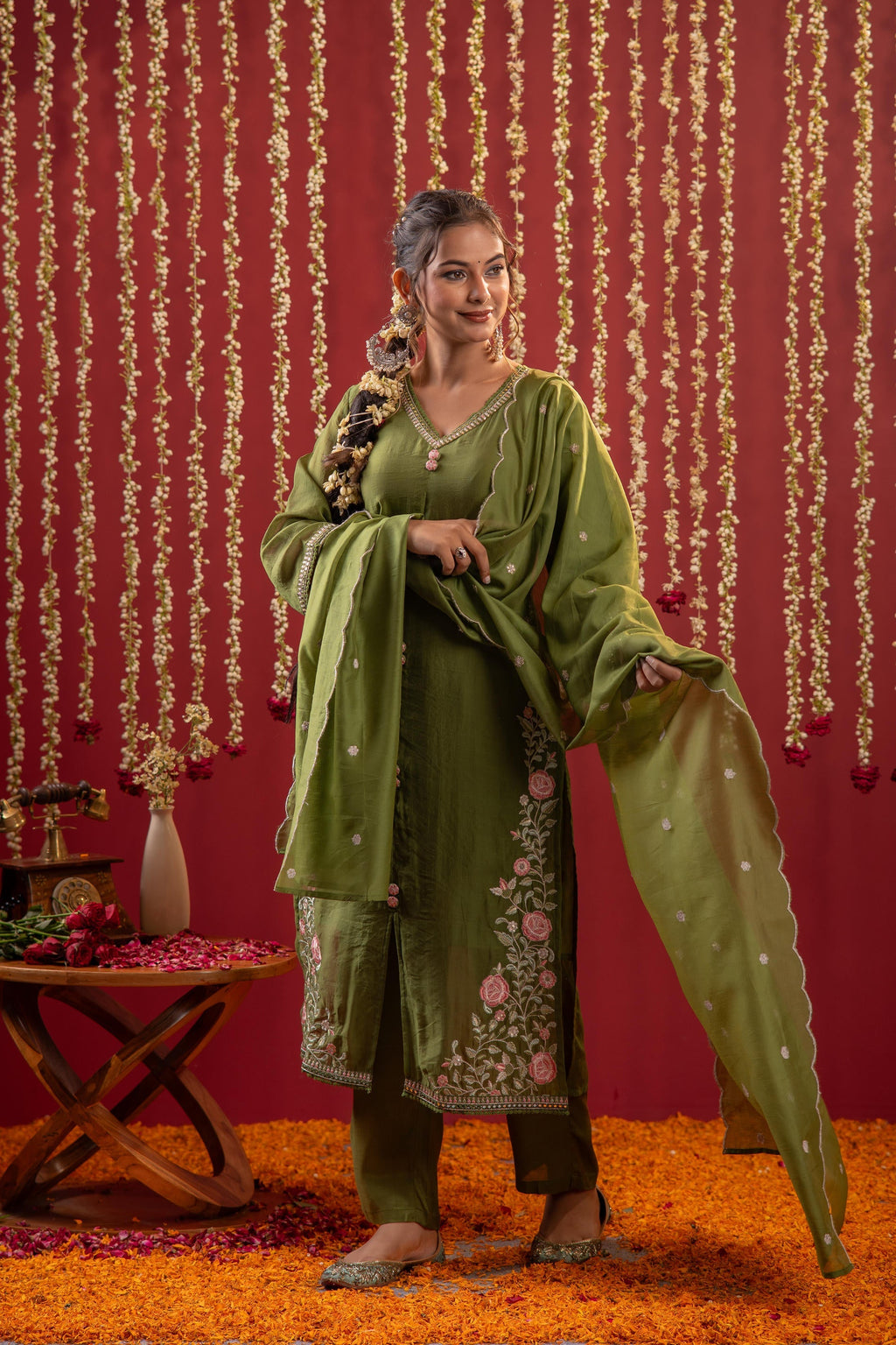 Juniper Mehendi Green Embroidered Kurta Set With Dupatta | Grocsy