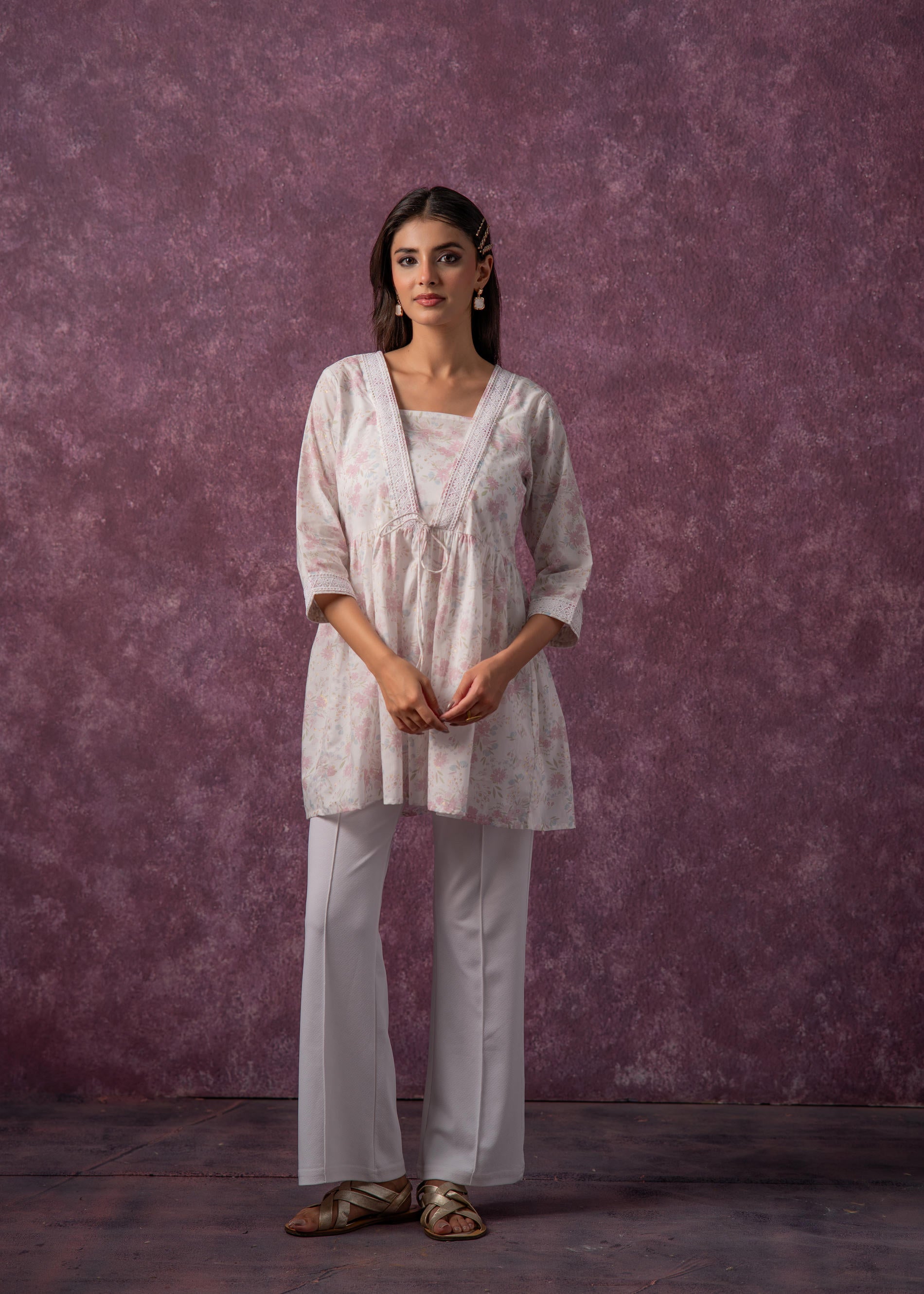 Juniper Women'S Off White & Pink Floral Cotton Tunic With Lace And Dori Details | Grocsy
