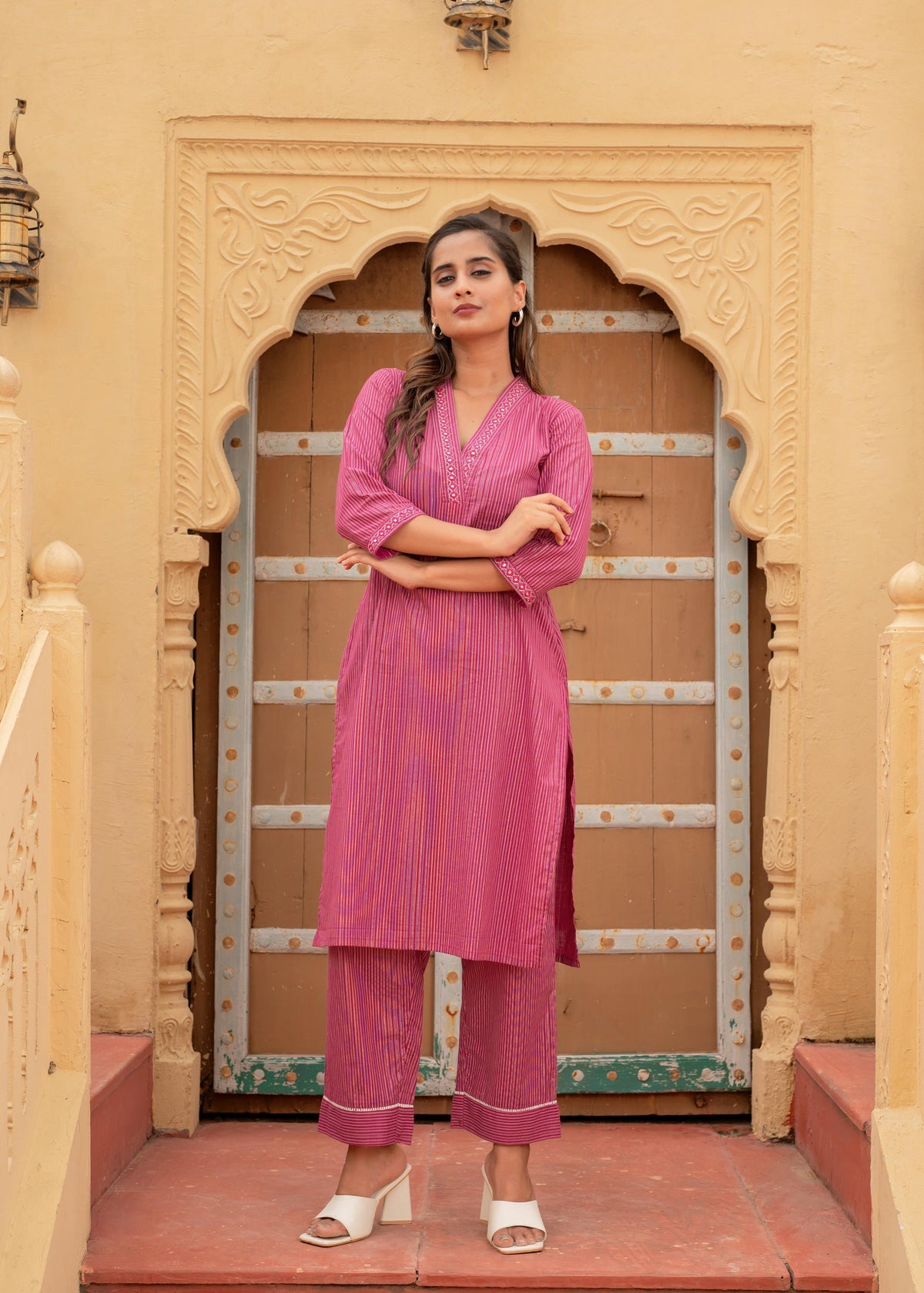 Juniper Women'S Pink Striped Cotton Kurta & Pants Co-Ord Set With Thread And Mirror Work | Grocsy
