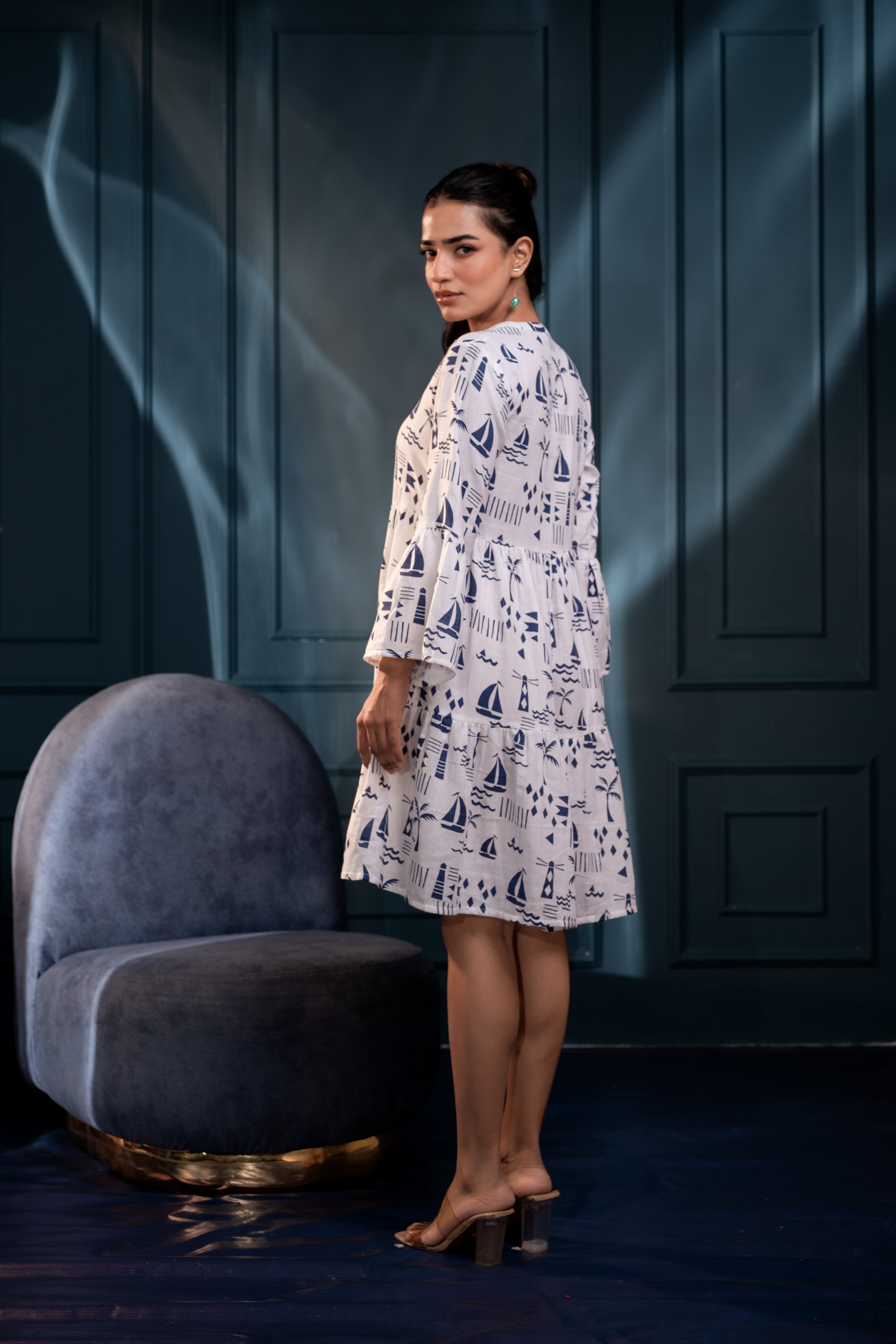 Juniper Women'S Off-White & Blue Cotton Short Dress With Tropical Print | Grocsy