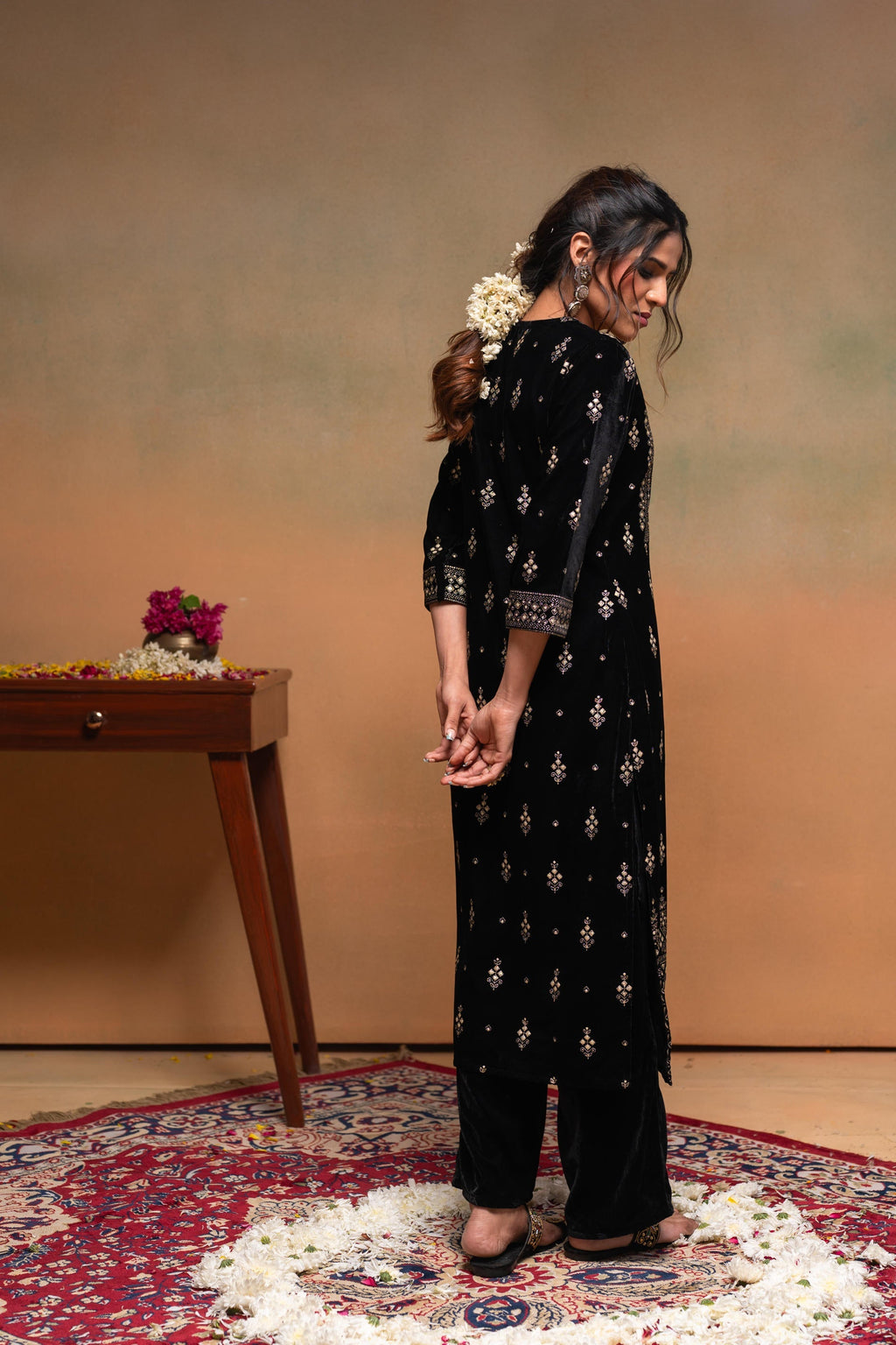 Juniper Black Embroidered Straight Kurta Set With Geometric Yoke & Matching Dupatta | Grocsy