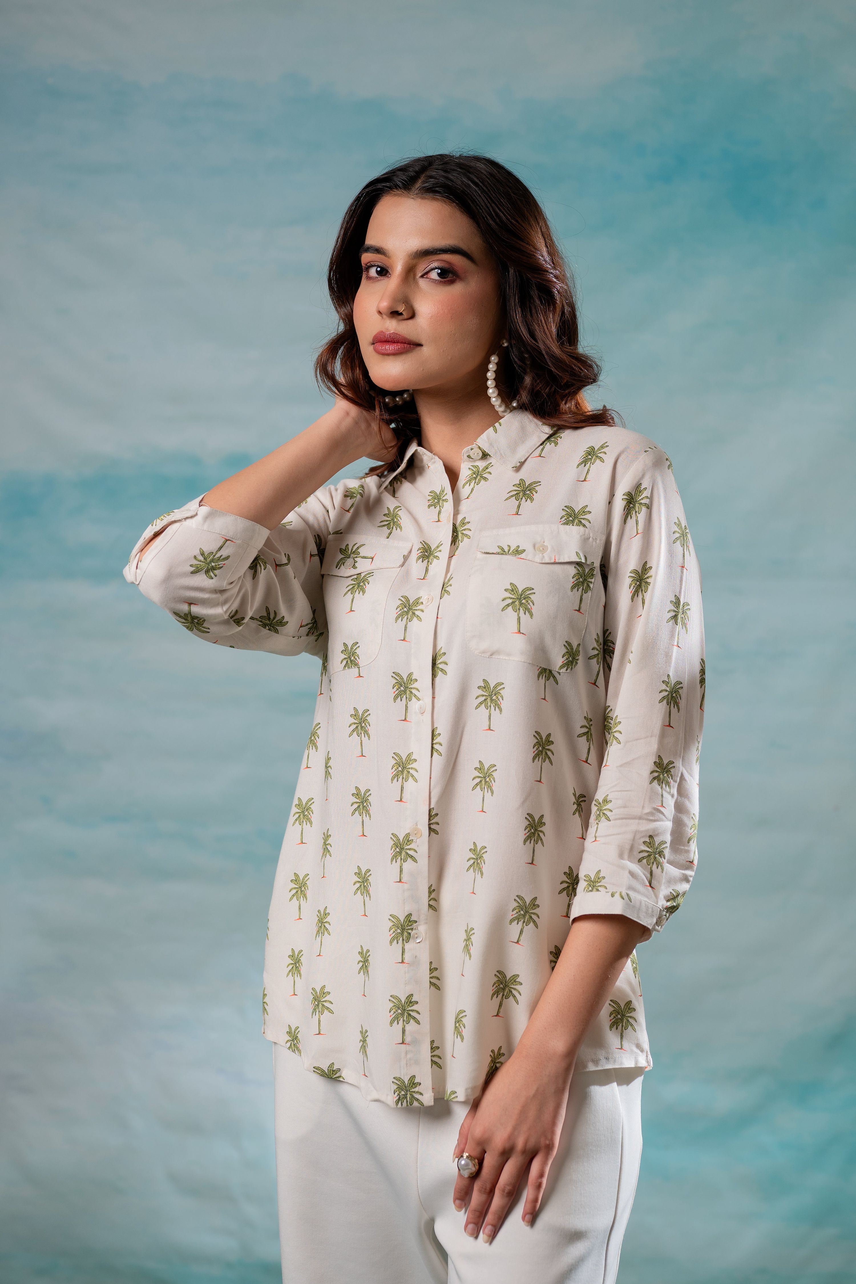 Juniper Lamora Off-White Palm Tree Printed Relaxed Fit Shirt | Grocsy