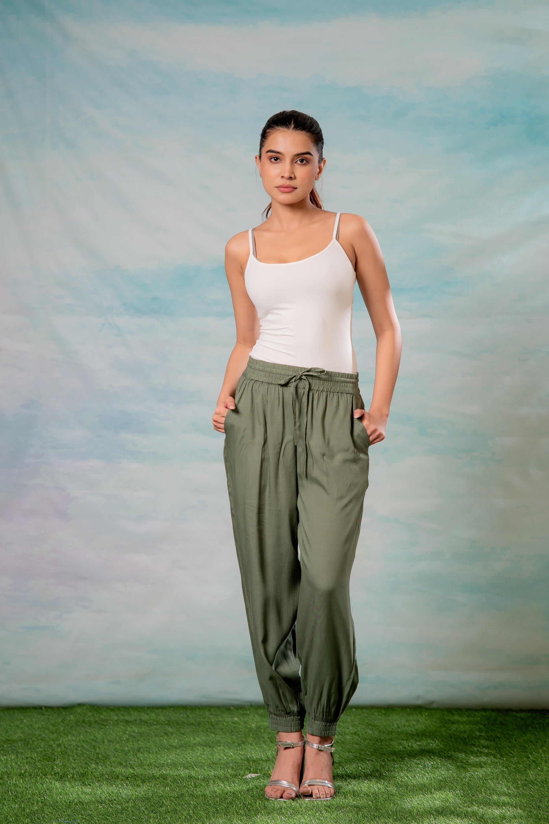 Juniper Lamora Women? Olive Green Drawstring Jogger Pants | Grocsy