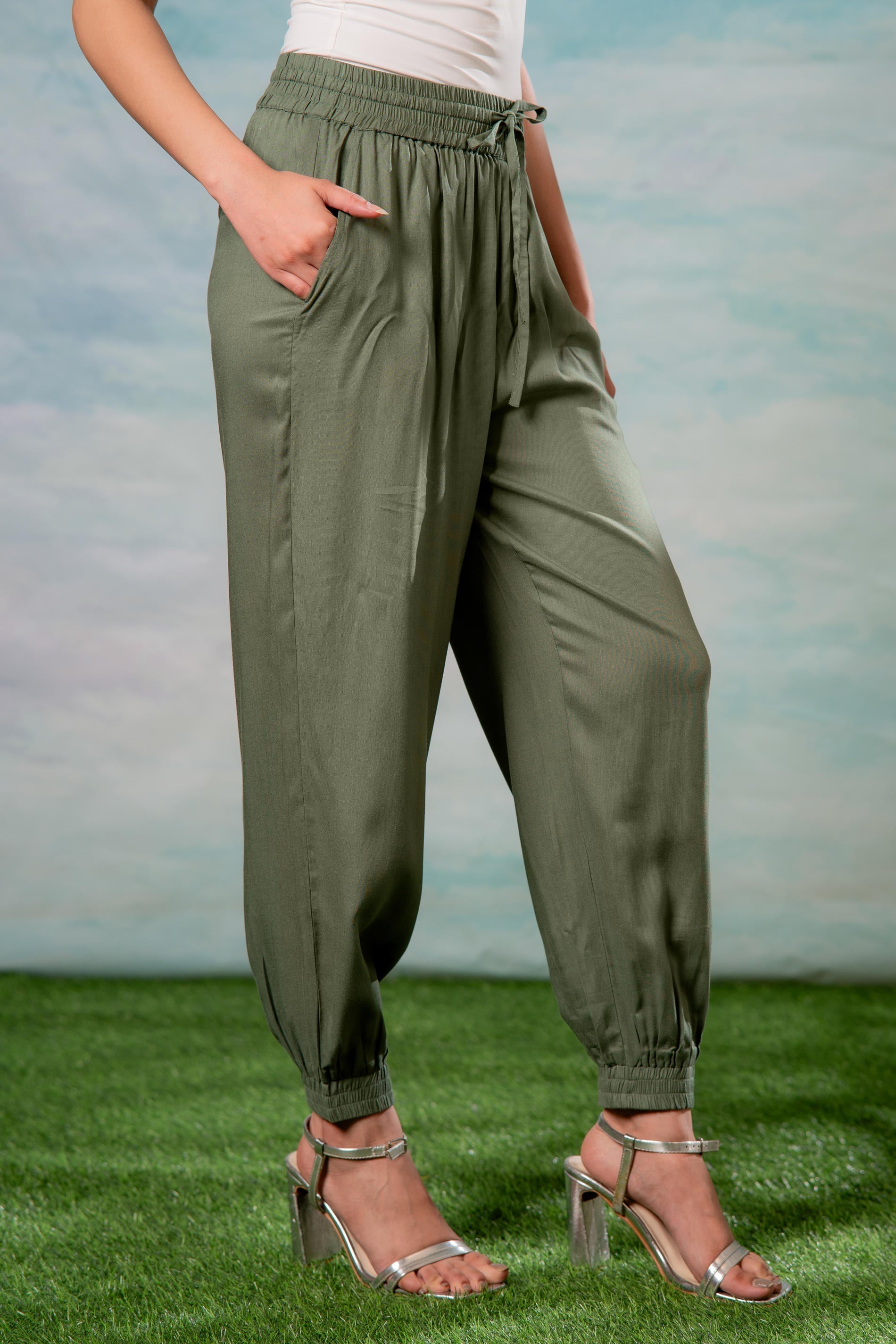 Juniper Lamora Women? Olive Green Drawstring Jogger Pants | Grocsy