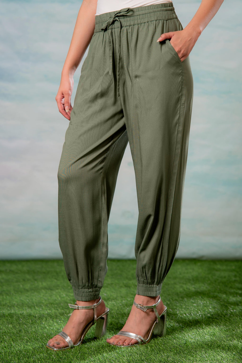 Juniper Lamora Women? Olive Green Drawstring Jogger Pants | Grocsy