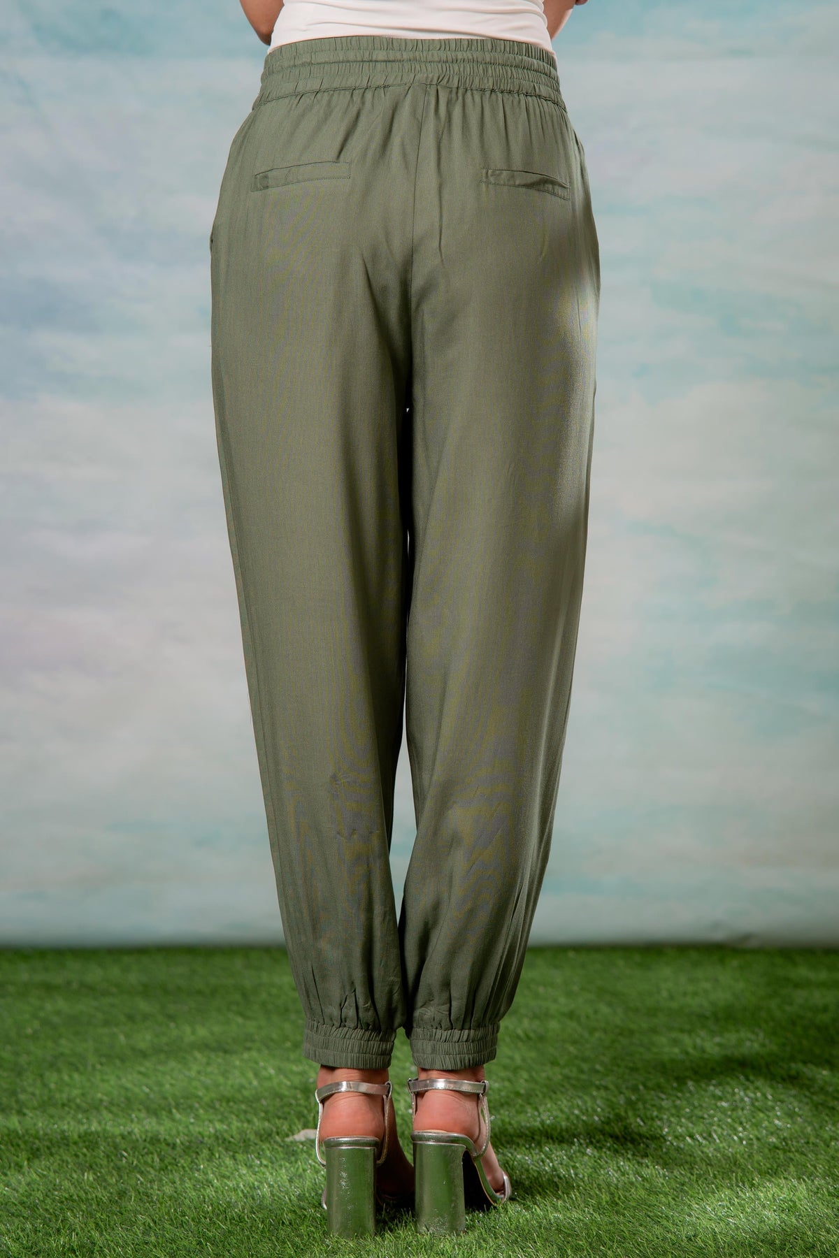 Juniper Lamora Women? Olive Green Drawstring Jogger Pants | Grocsy