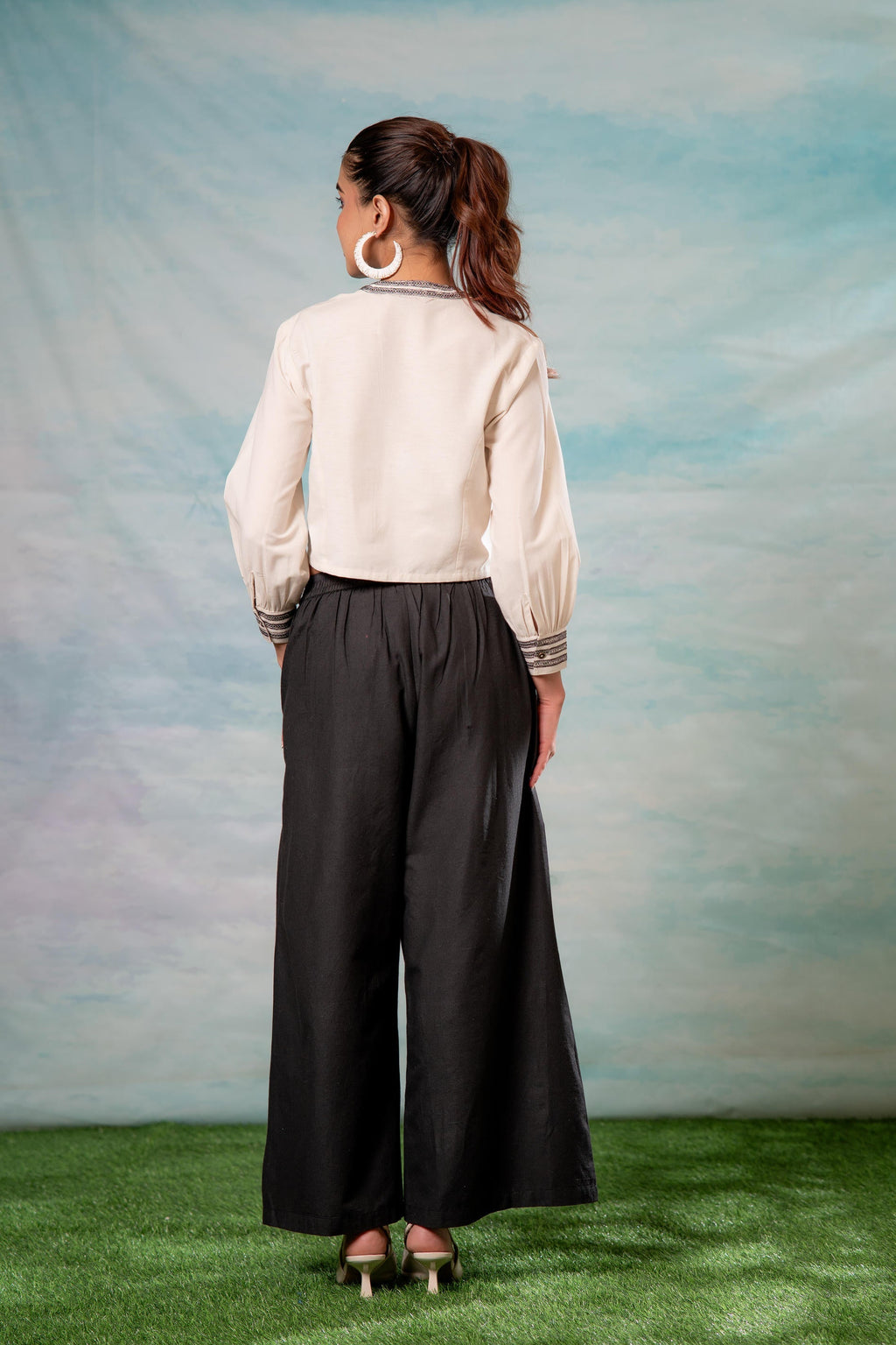 Juniper White Noir Flora Modern Set | Grocsy