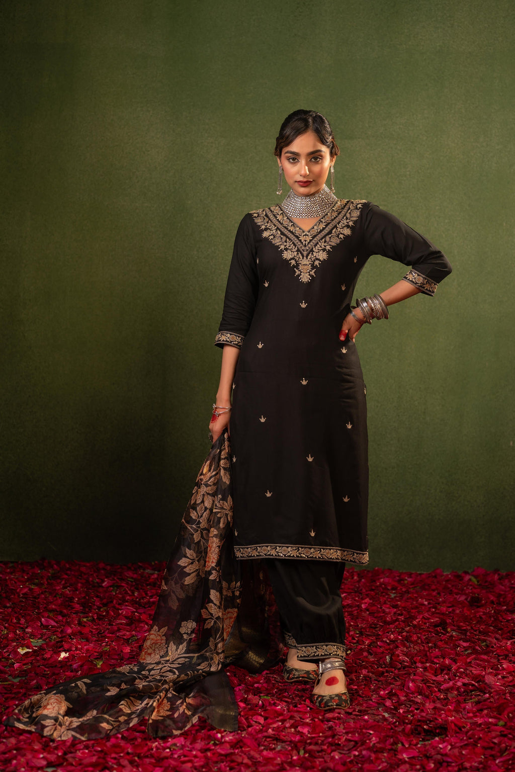 Juniper Black Heritage Embroidered Kurta Set | Grocsy