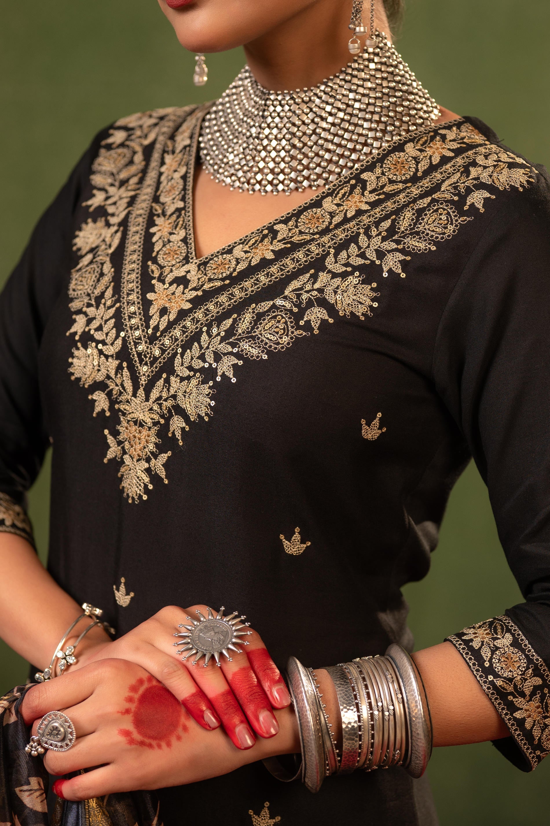 Juniper Black Heritage Embroidered Kurta Set | Grocsy