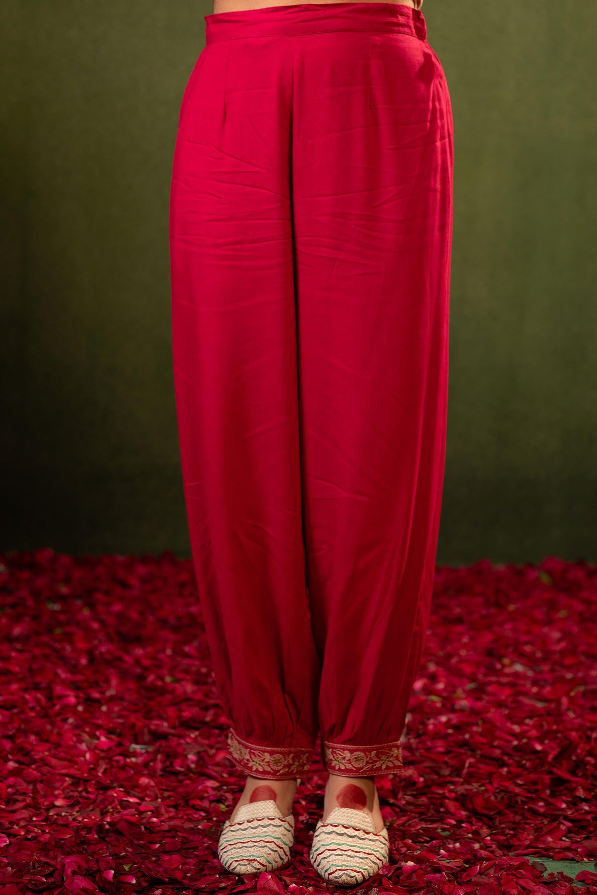 Juniper Laal Gulnaar Heritage Embroidered Kurta Set | Grocsy