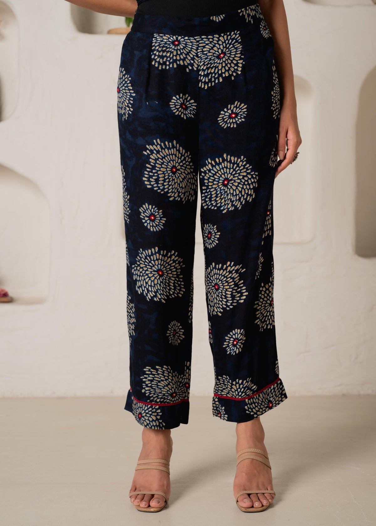 Juniper Women'S Navy Floral Printed Kurta With Pant Set | Grocsy