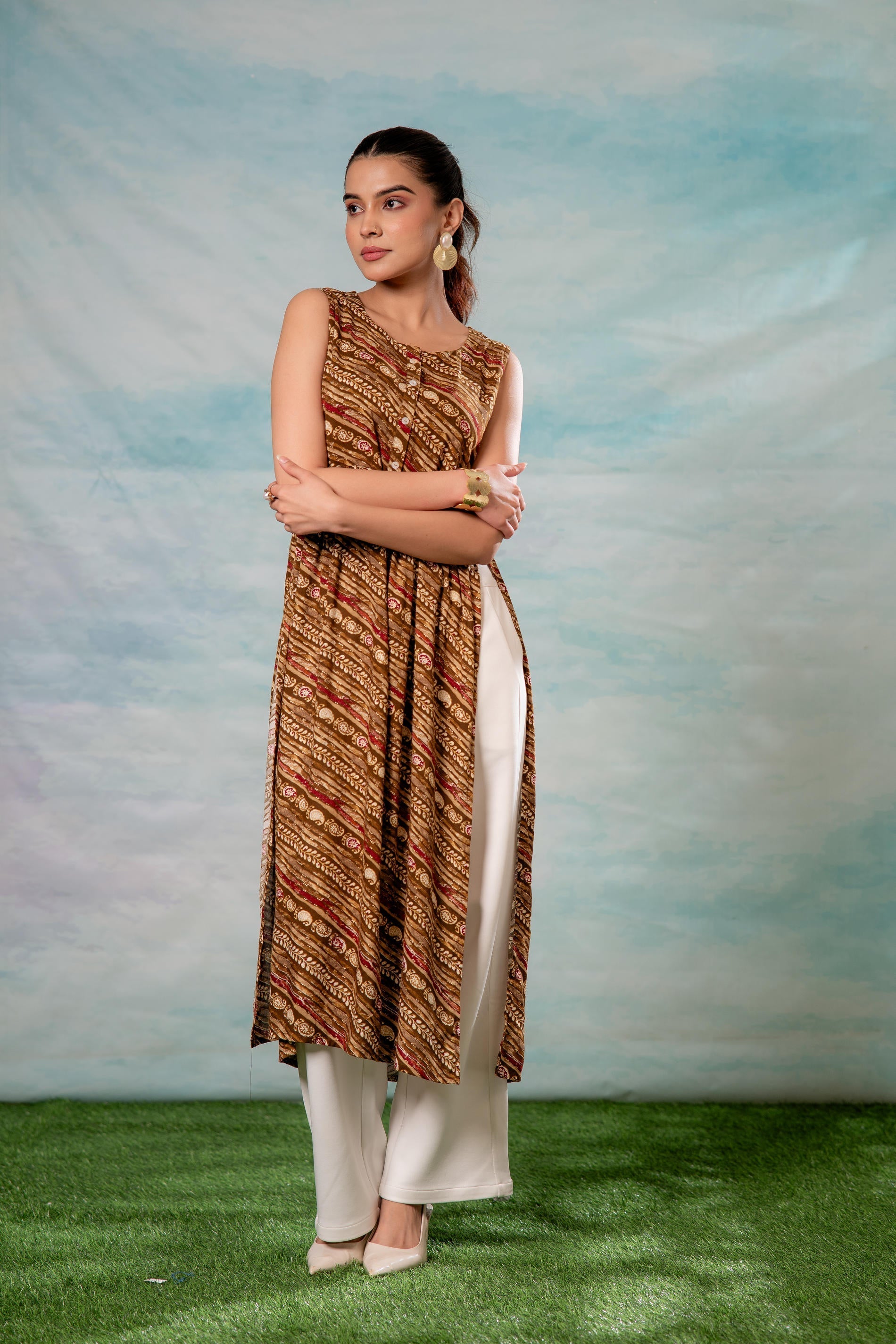 Juniper Women'S Brown Ethnic Motif Printed Sleeveless Kurta | Grocsy