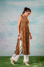 Juniper Women'S Brown Ethnic Motif Printed Sleeveless Kurta | Grocsy