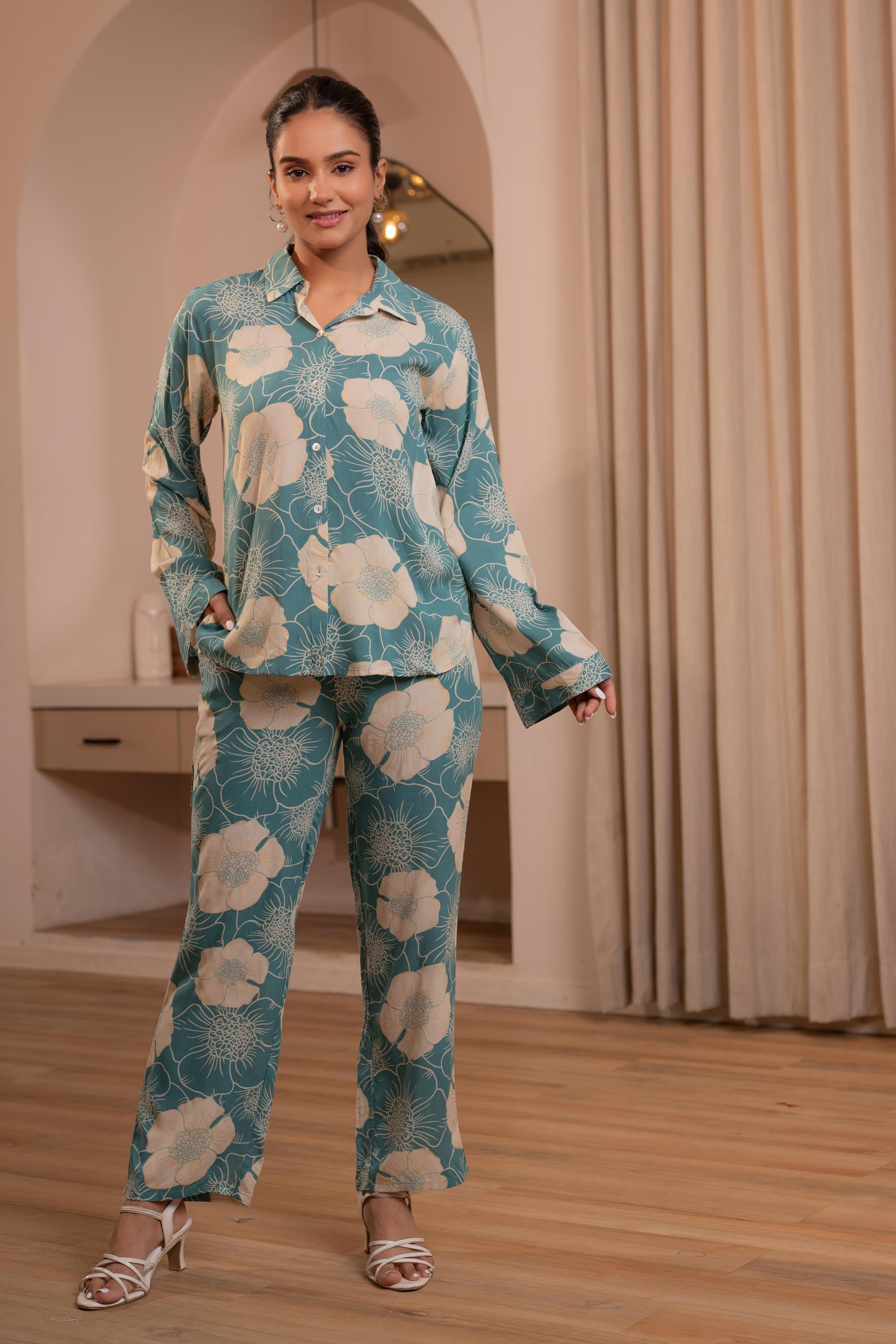 Juniper Women'S Mint Floral Printed Co-Ord Set With Button Details | Grocsy