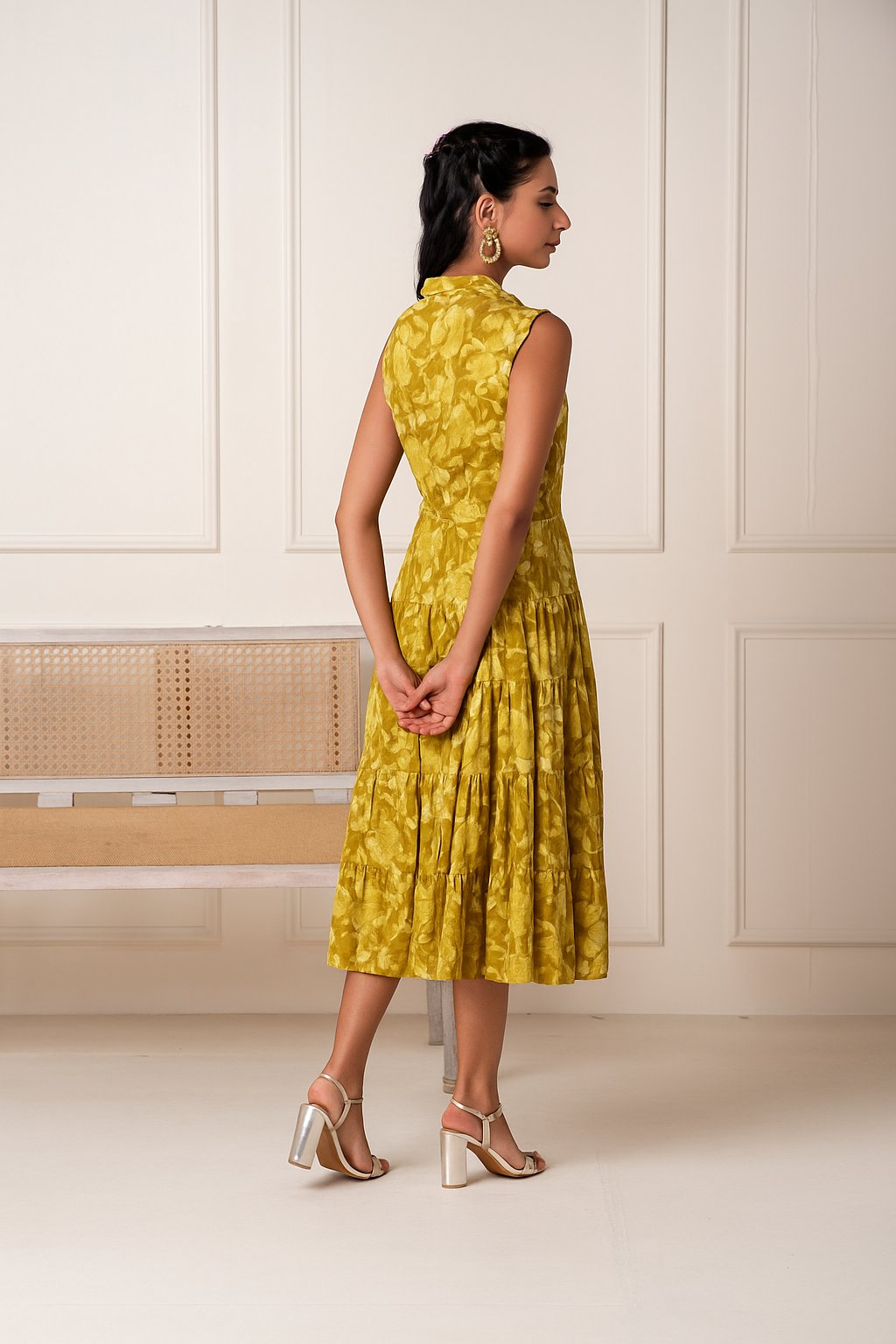 Juniper Coral Olivegreen Sleeveless Floral Tiered Dress | Grocsy
