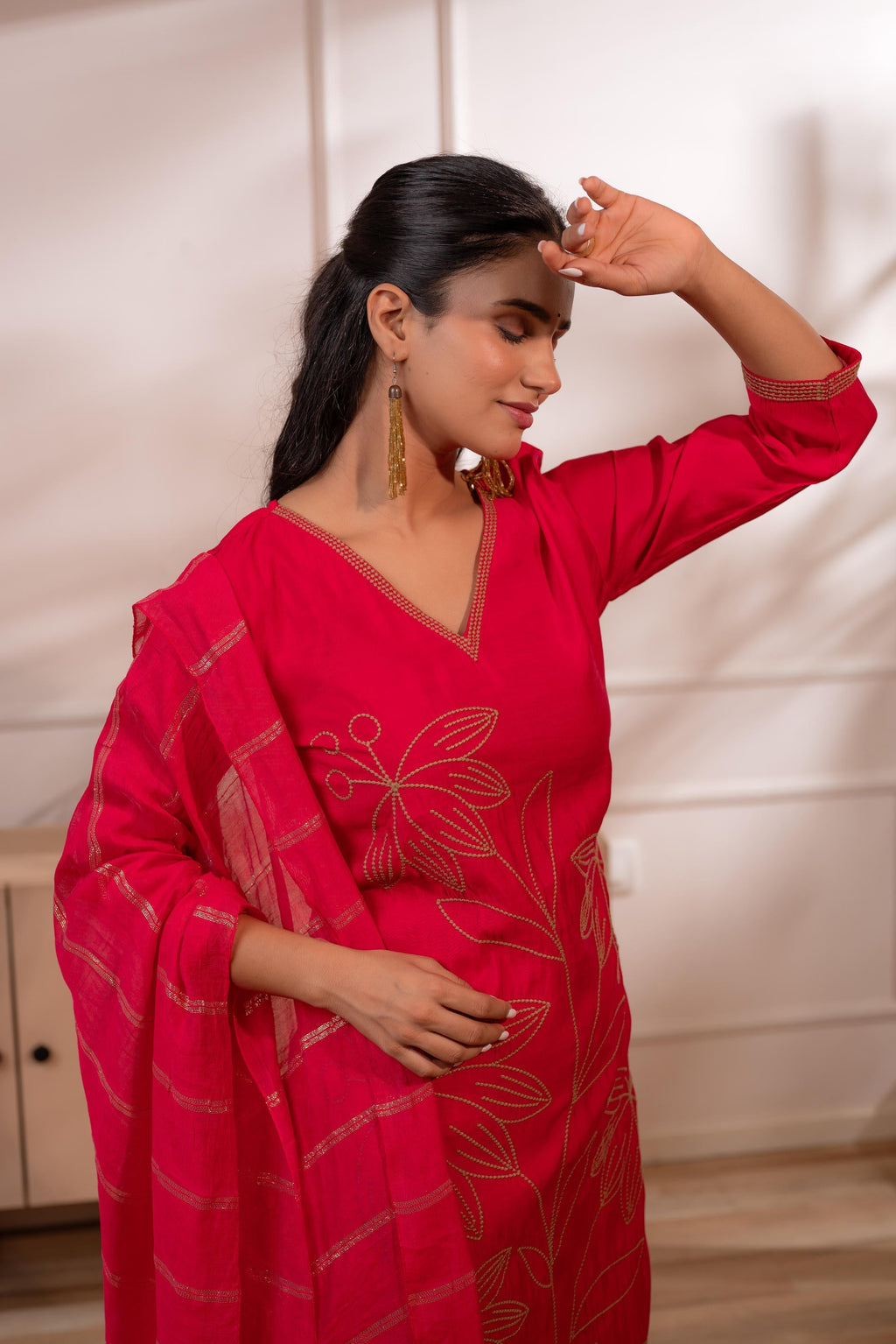 Juniper Fuchsia Solid Embroidered Straight Kurta Pant And Dupatta Set With Thread Work | Grocsy