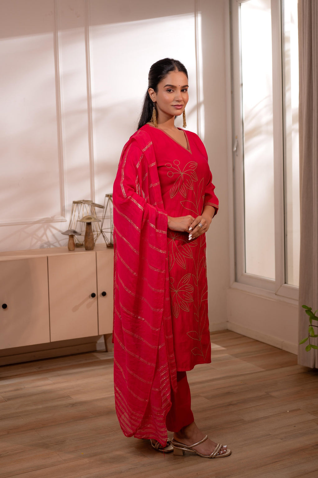 Juniper Fuchsia Solid Embroidered Straight Kurta Pant And Dupatta Set With Thread Work | Grocsy