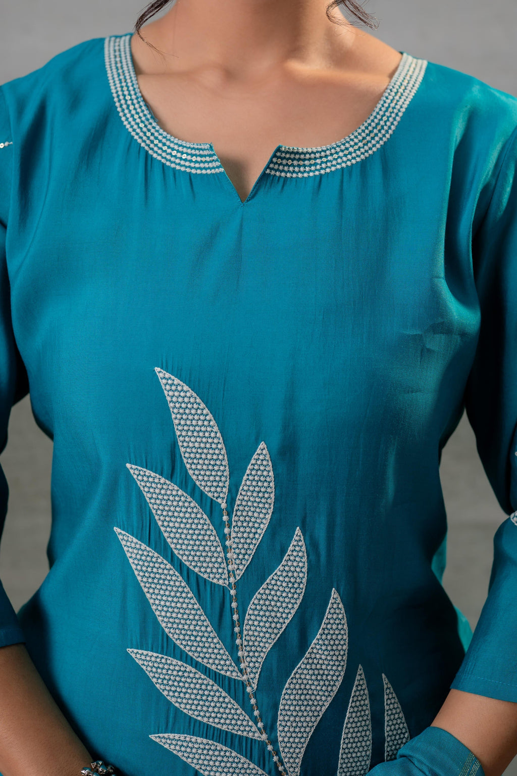 Juniper Rama Leaf-Print Straight Kurta Set With Pant & Zari-Lined Dupatta | Grocsy