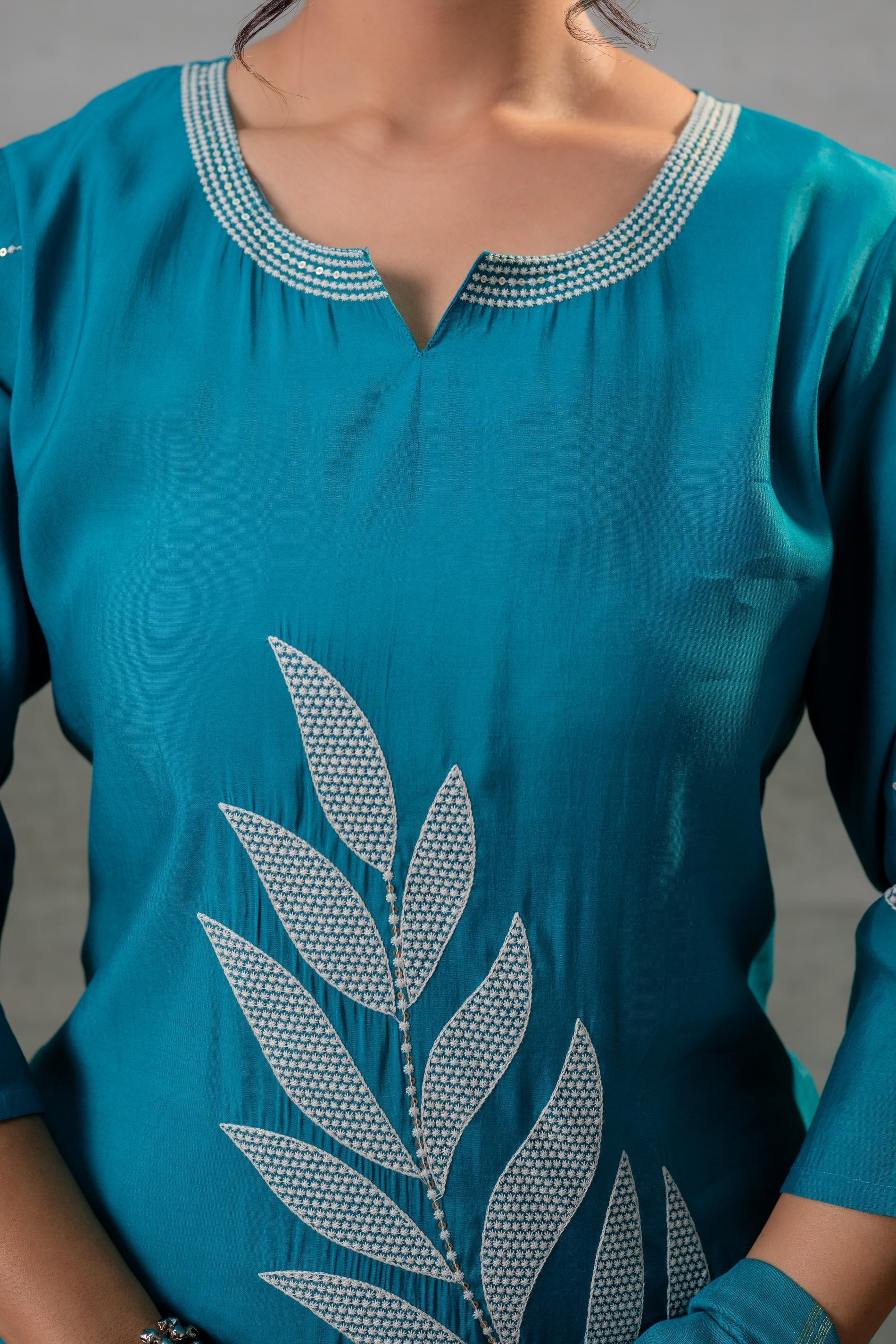 Juniper Rama Leaf-Print Straight Kurta Set With Pant & Zari-Lined Dupatta | Grocsy