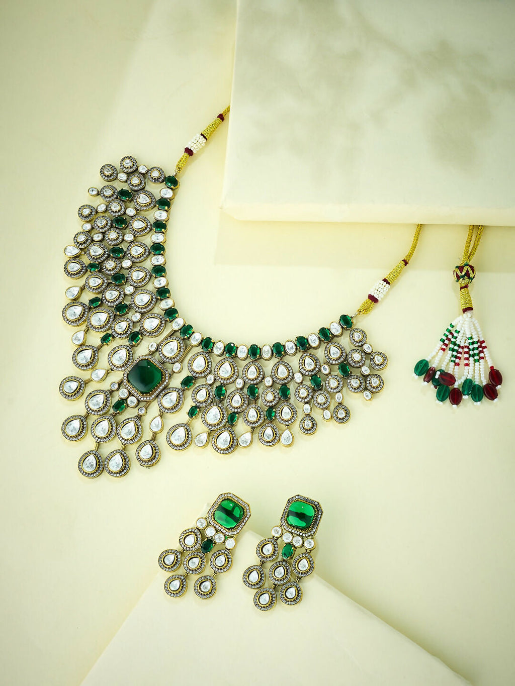 Nuyug Ethereal Kundan Necklace Set | Grocsy