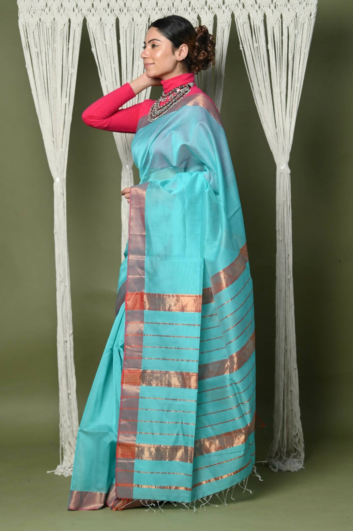 Very Much Indian Handloom Cotton Silk Maheshwari Saree With Sleek Golden Border - Sky Blue | Grocsy