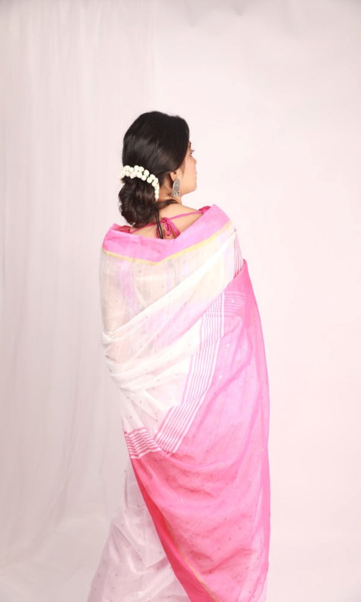 Piyari Fashion Handloom Cotton Blend White Sequin Saree | Grocsy