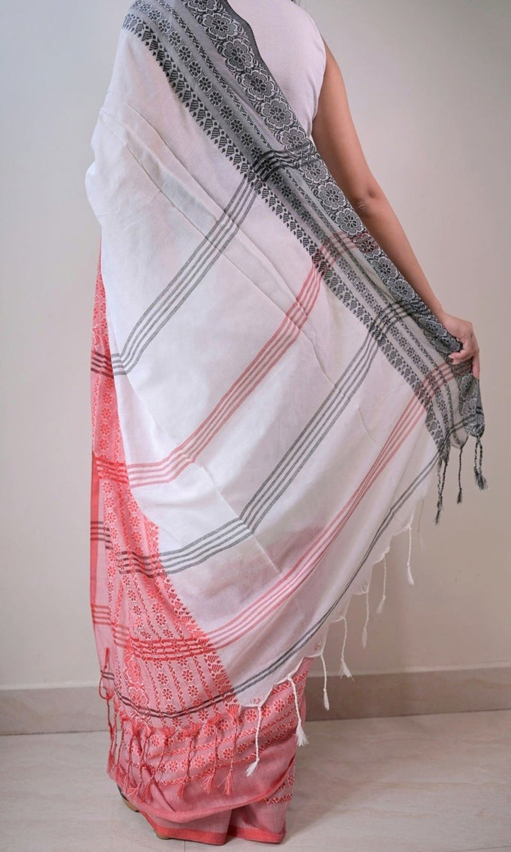 Piyari Fashion Handloom White Cotton Begampuri Saree | Grocsy