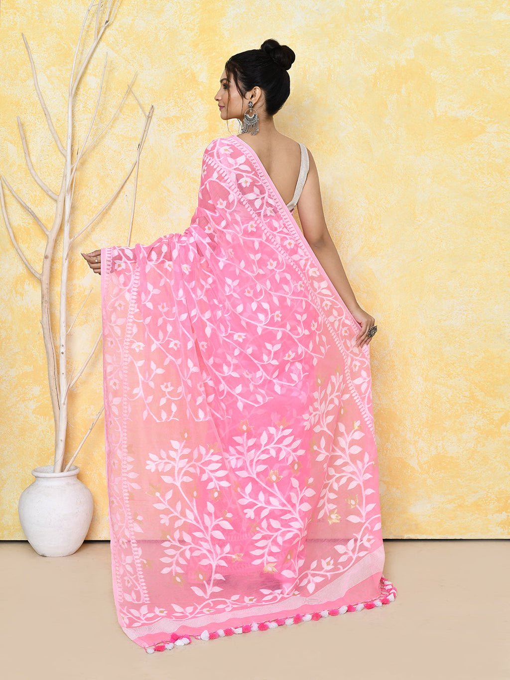 Piyari Fashion Women's Pink Cotton Silk Jamdani Saree | Grocsy